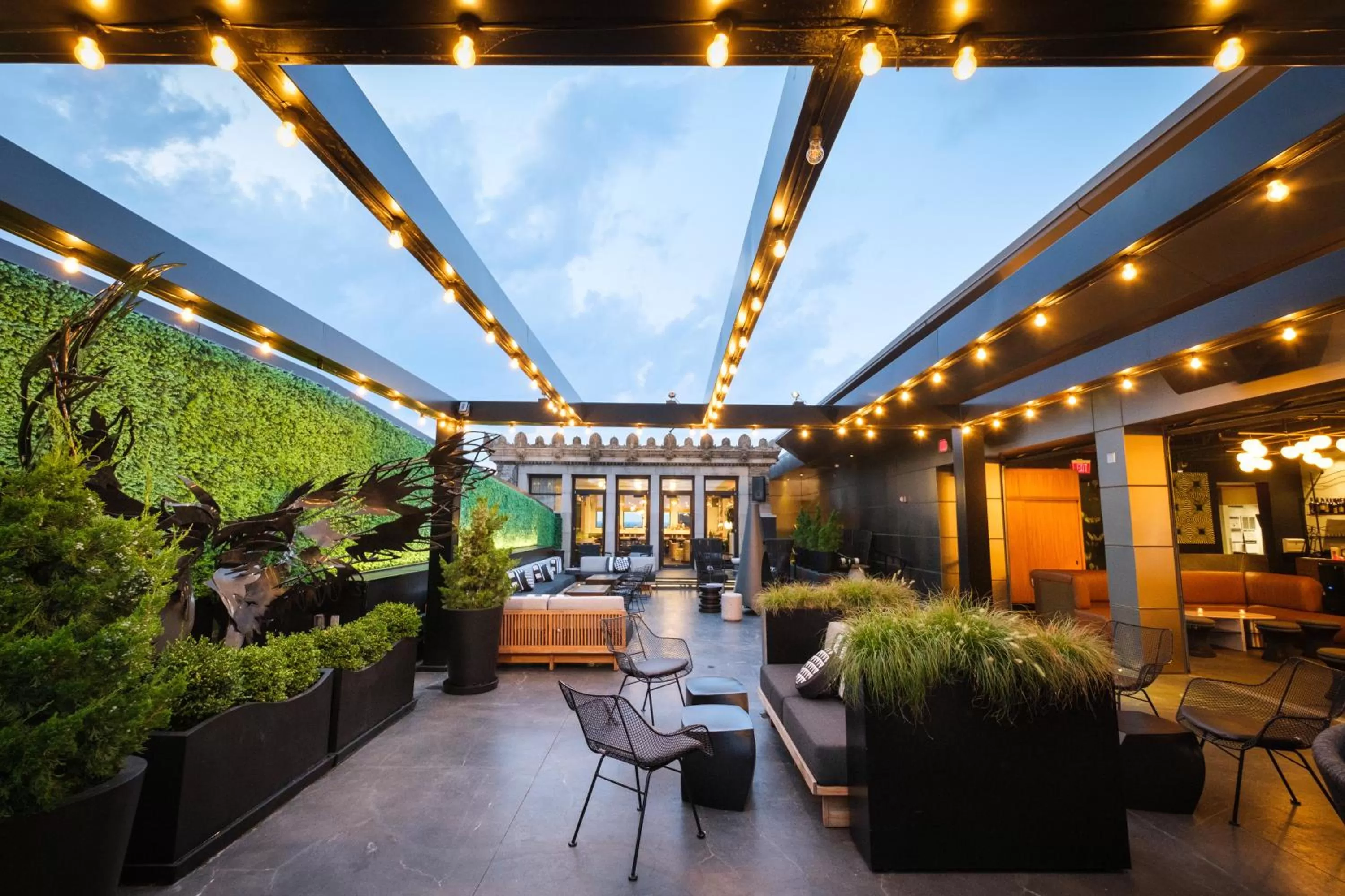 Restaurant/places to eat in Kimpton Hotel Monaco Philadelphia by IHG