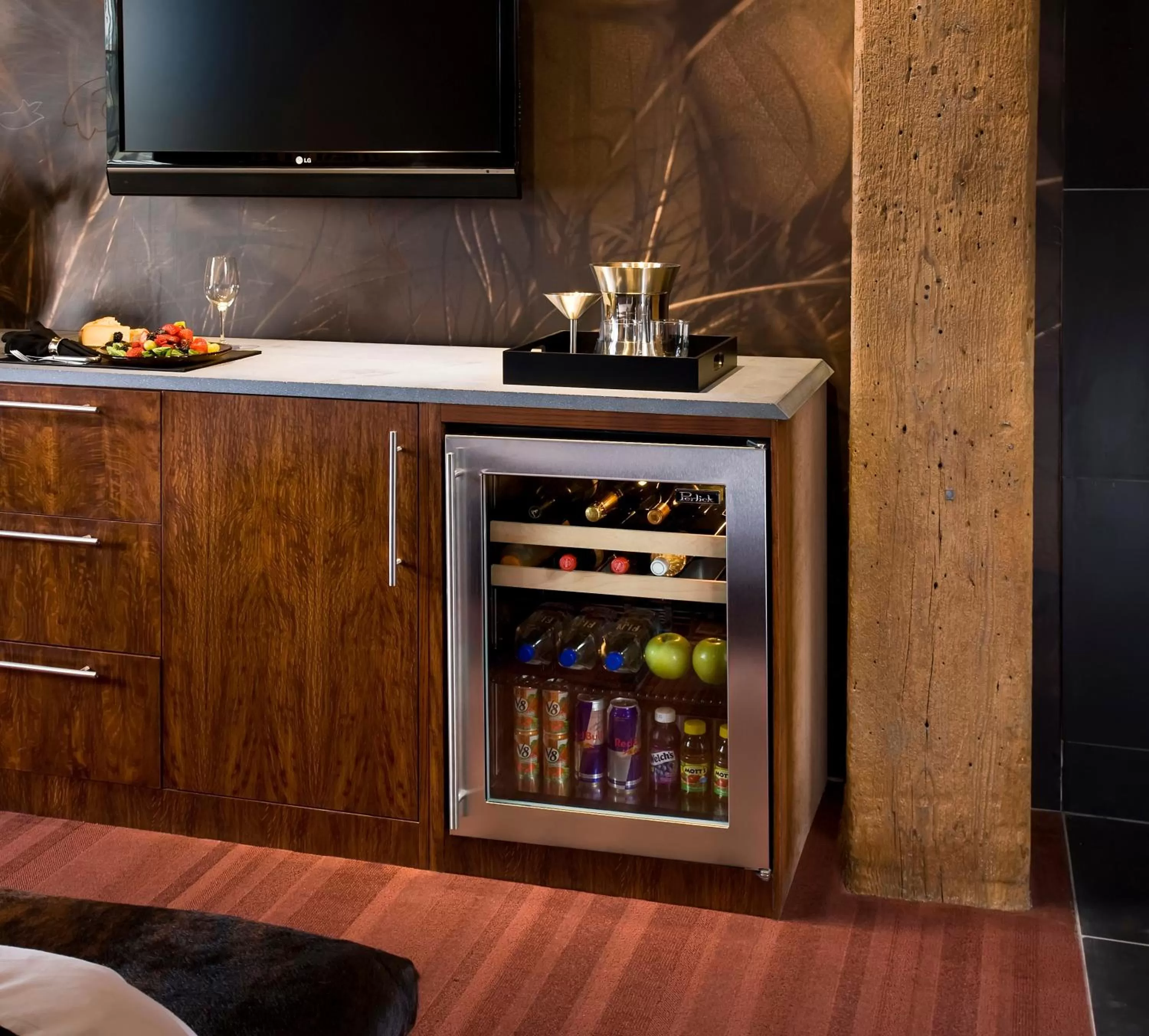 TV and multimedia in The Iron Horse Hotel