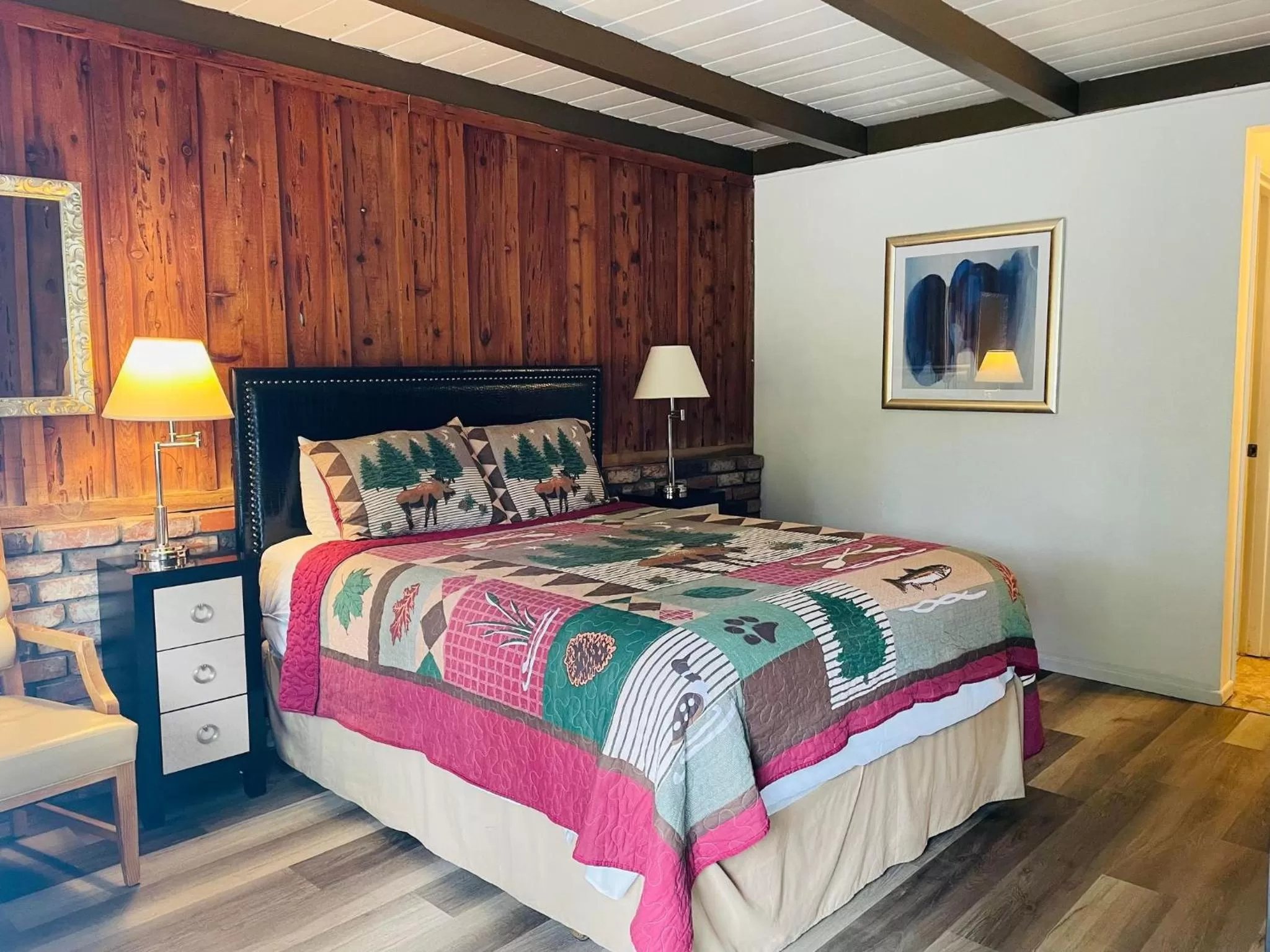 Bed in Riverfront Lodging