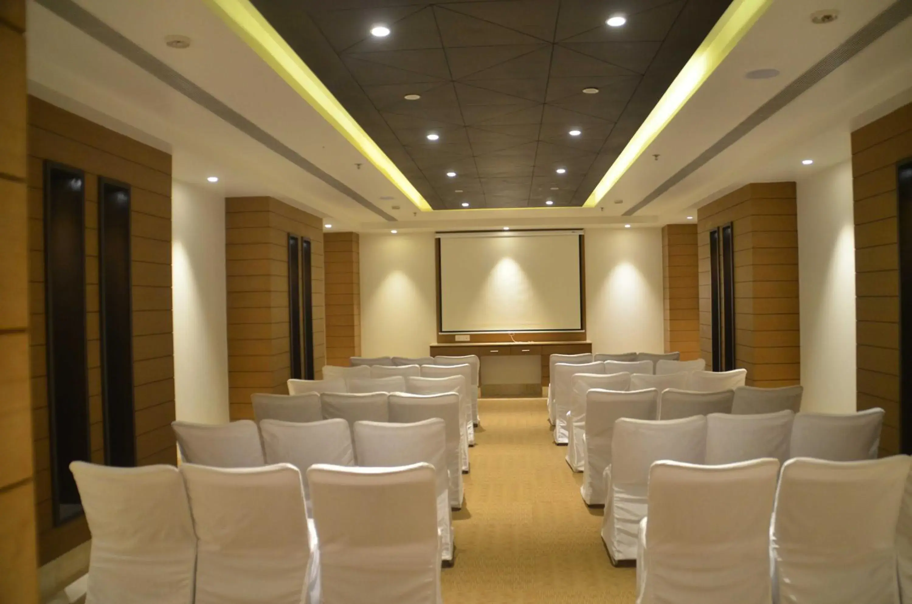 Banquet/Function facilities in Hotel Marigold- Sitapura