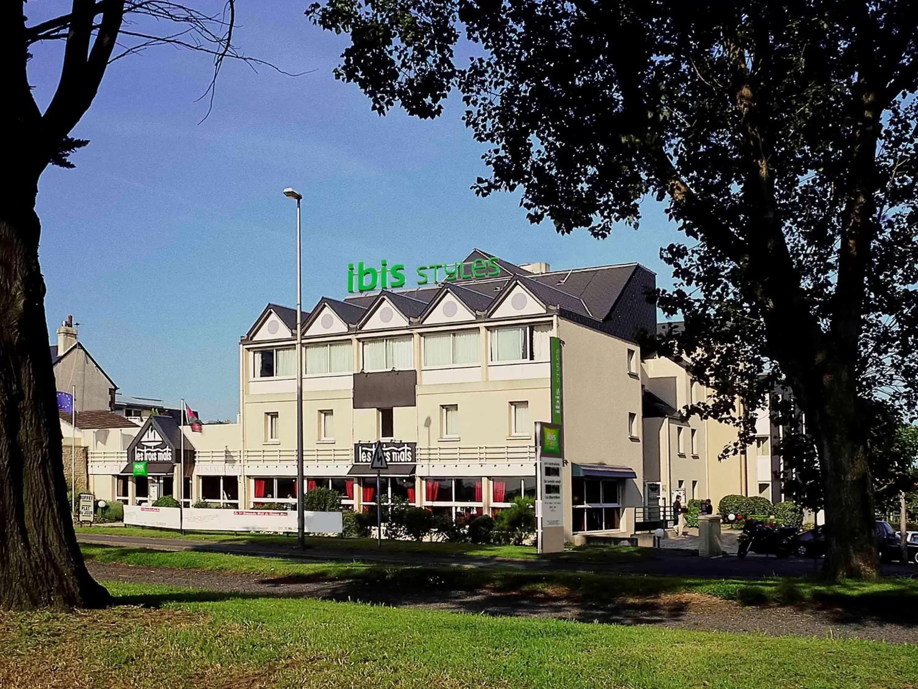 Property Building in ibis Styles Ouistreham