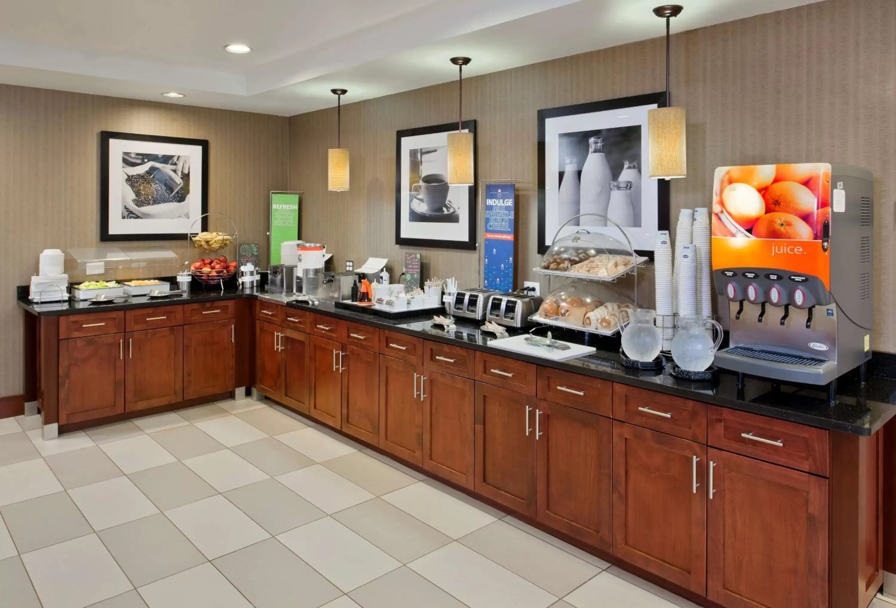 Breakfast, Restaurant/Places to Eat in Hampton Inn & Suites Ocean City