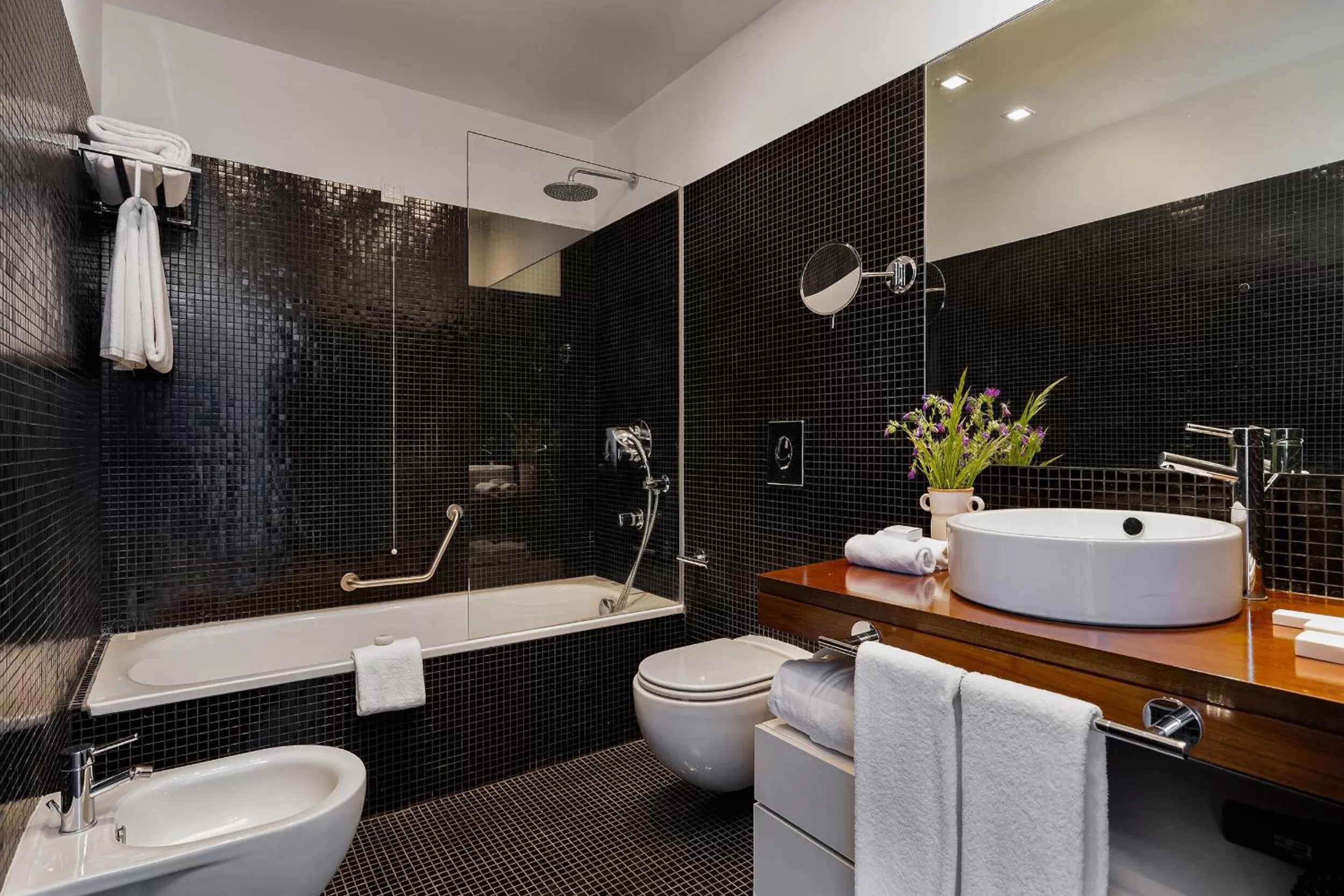 Bathroom in Octant Evora