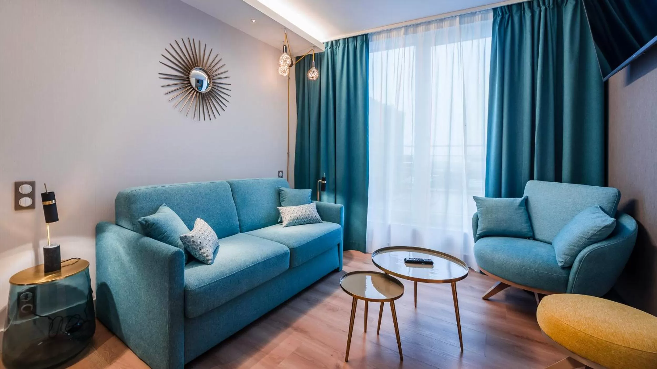 Living room in voco Strasbourg Centre - The Garden by IHG