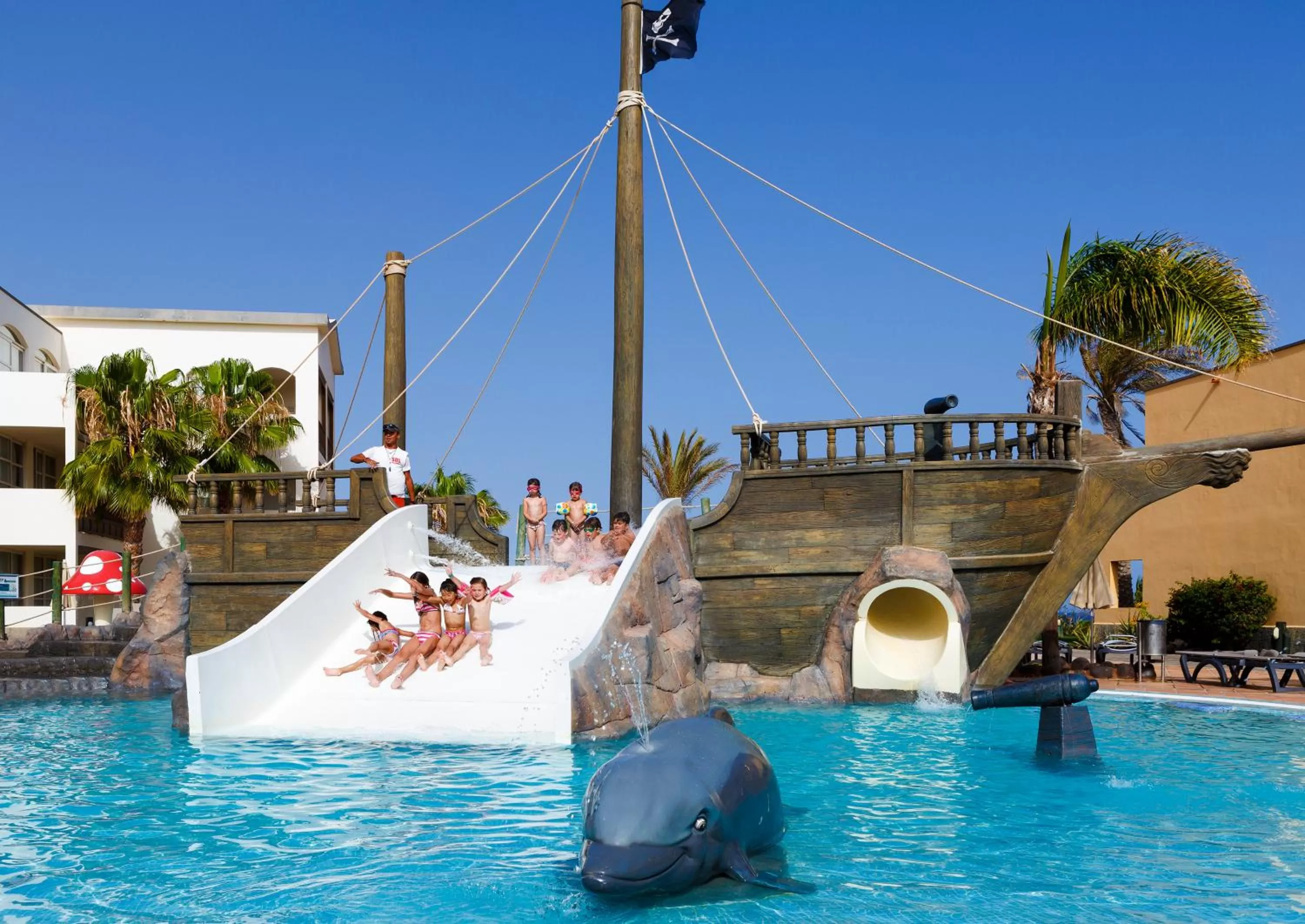 Swimming pool in H10 Rubicón Horizons Collection