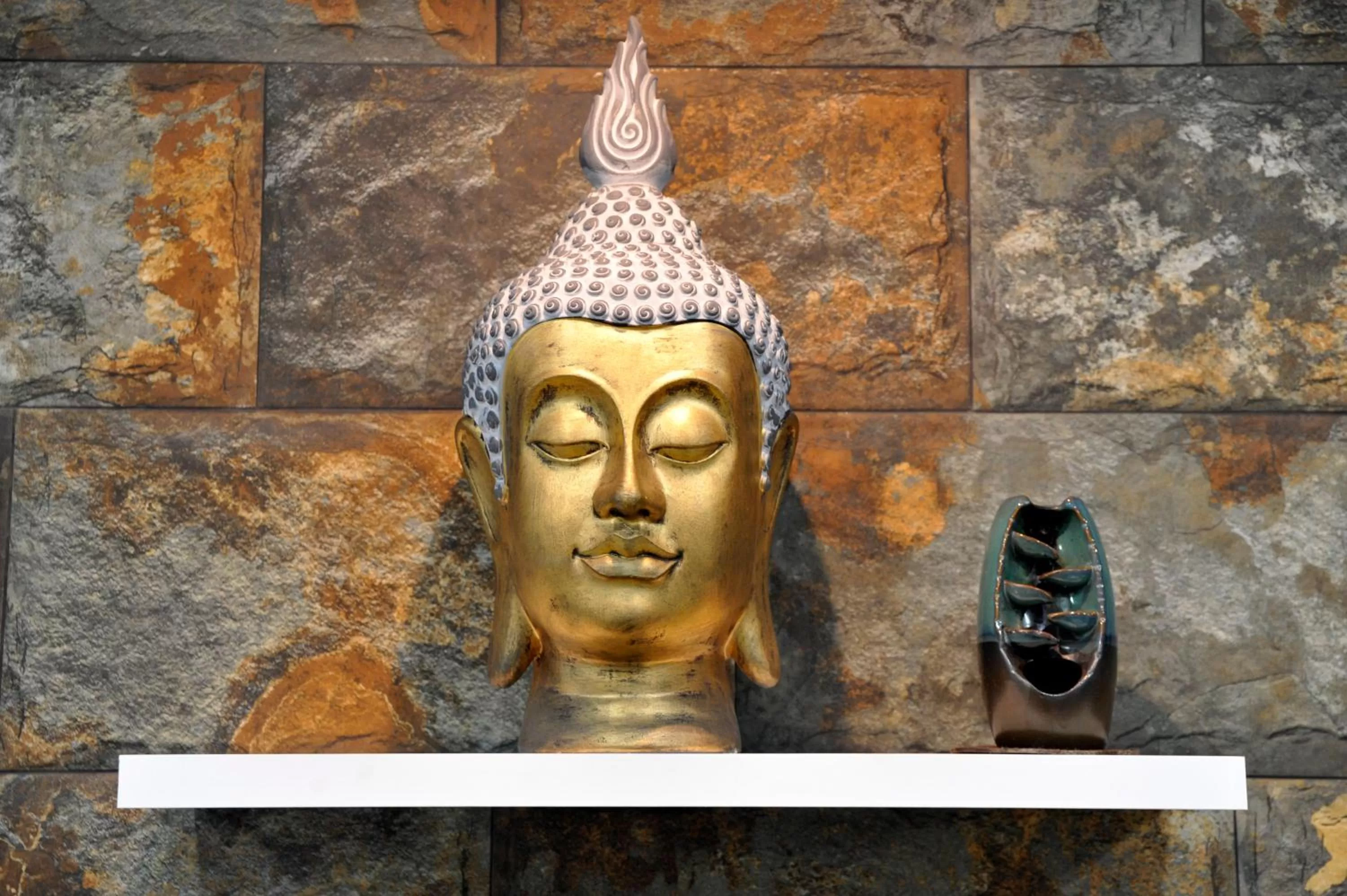 Decorative detail in River Dreams