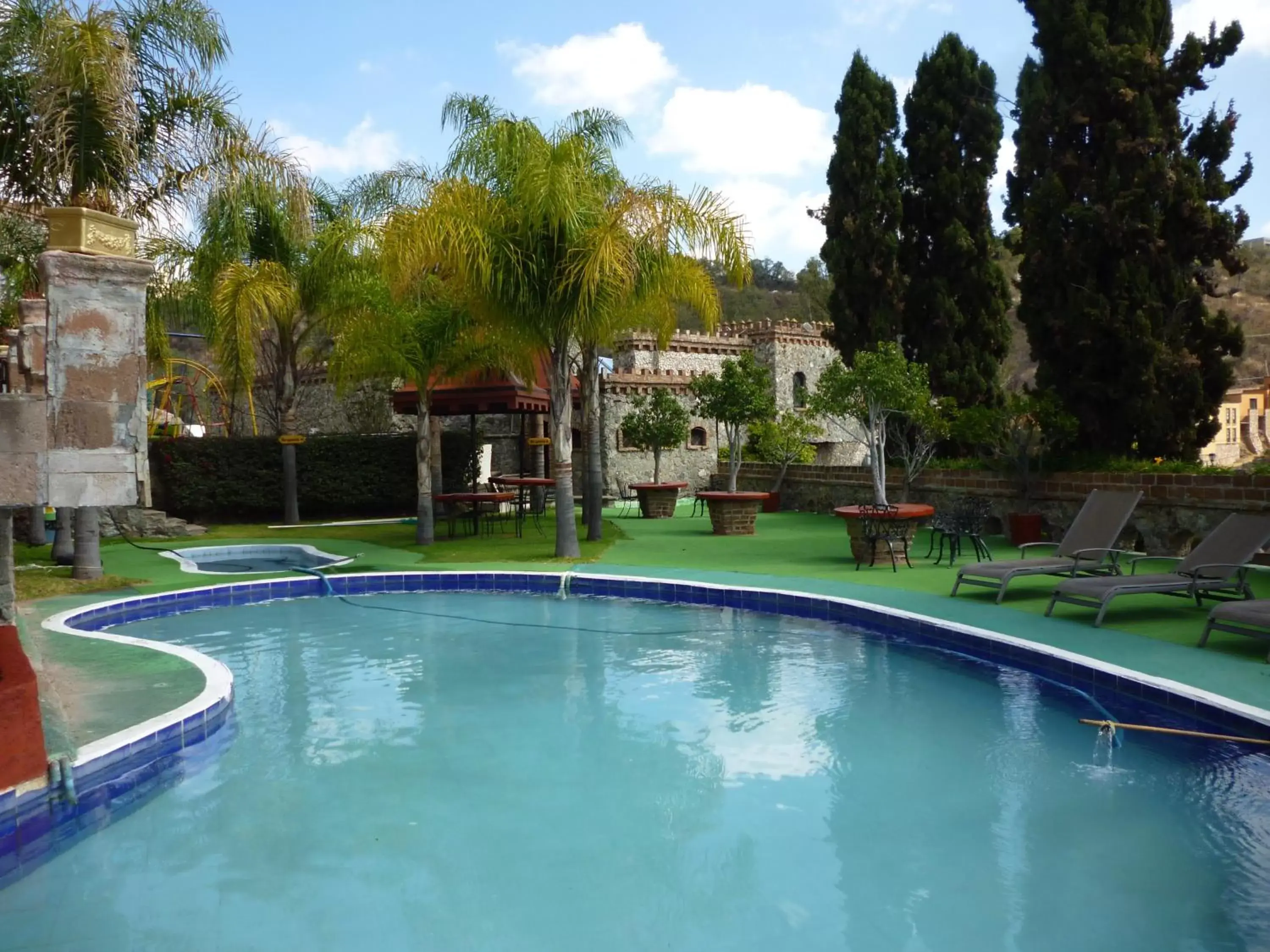 Garden, Swimming Pool in Hotel Castillo de Santa Cecilia