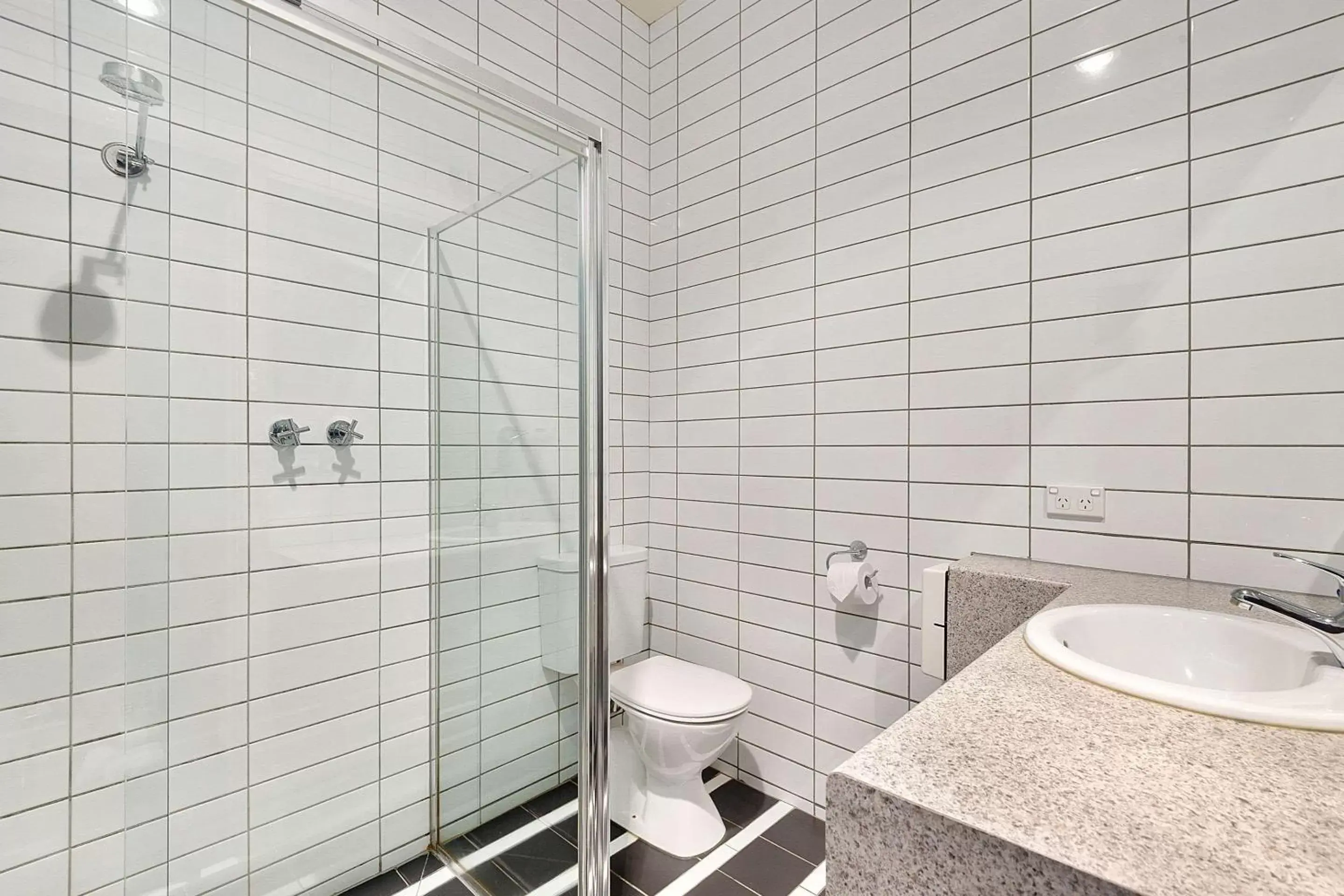 Bathroom in Quality Hotel Mildura Grand