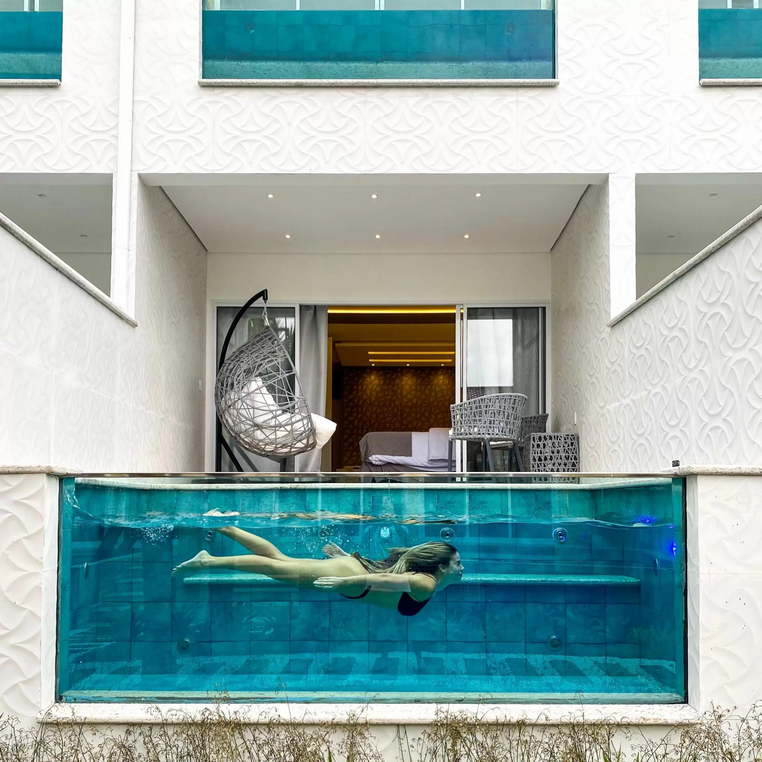 Swimming pool in Pousada Apple House Paraty