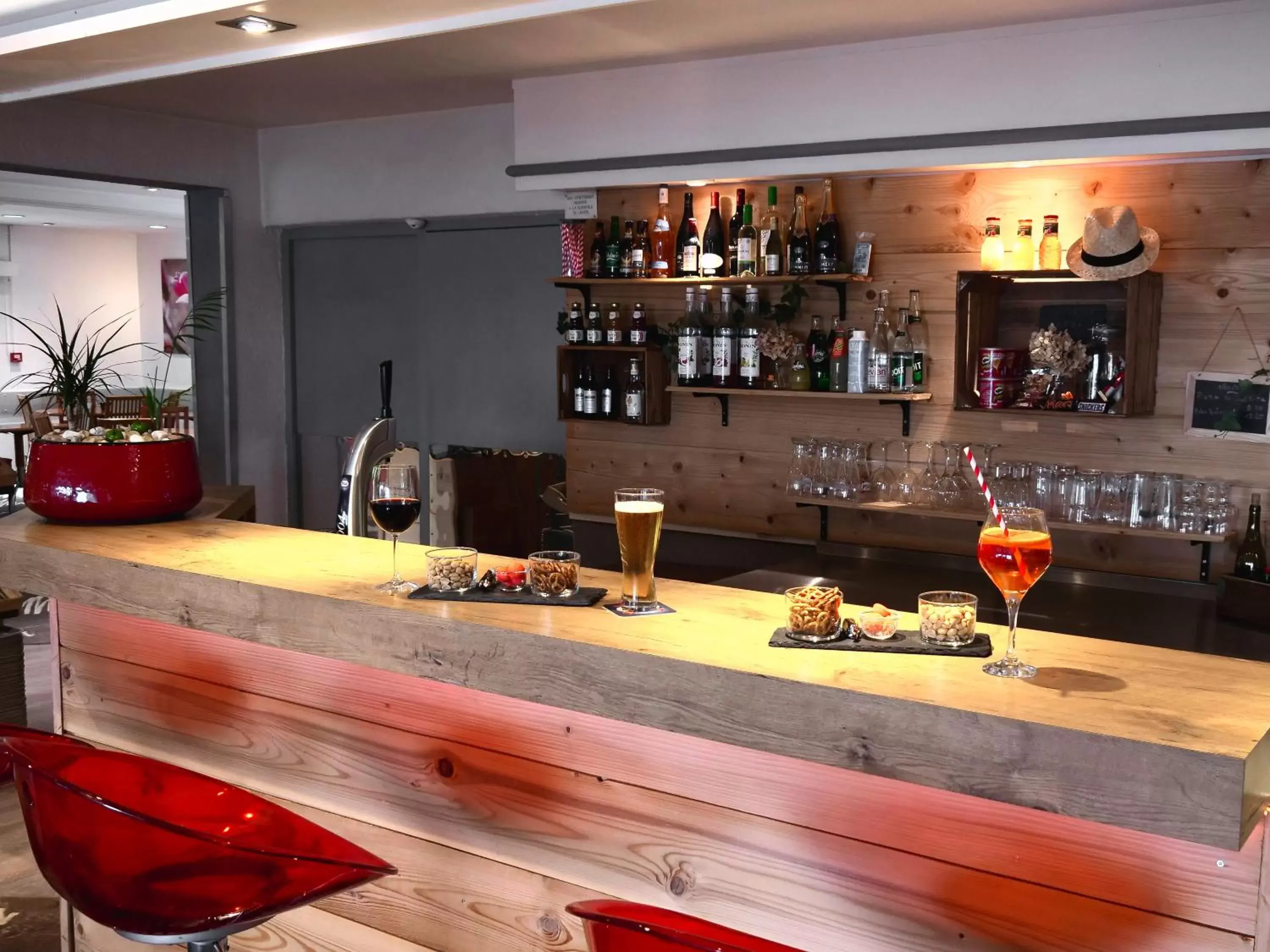 Lounge or bar, Lounge/Bar in ibis Nemours