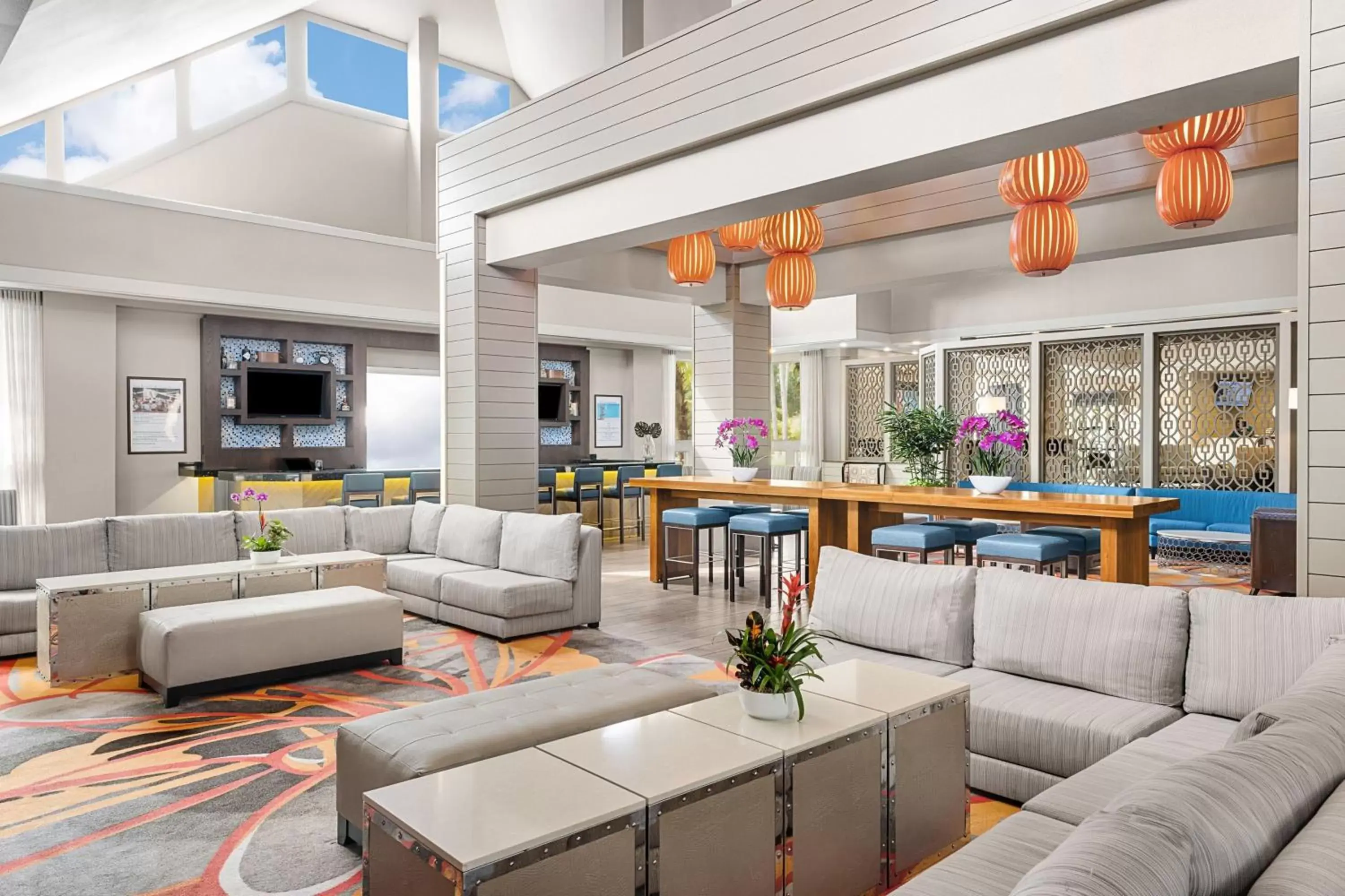 Lobby or reception, Lounge/Bar in Marriott's Cypress Harbour Villas