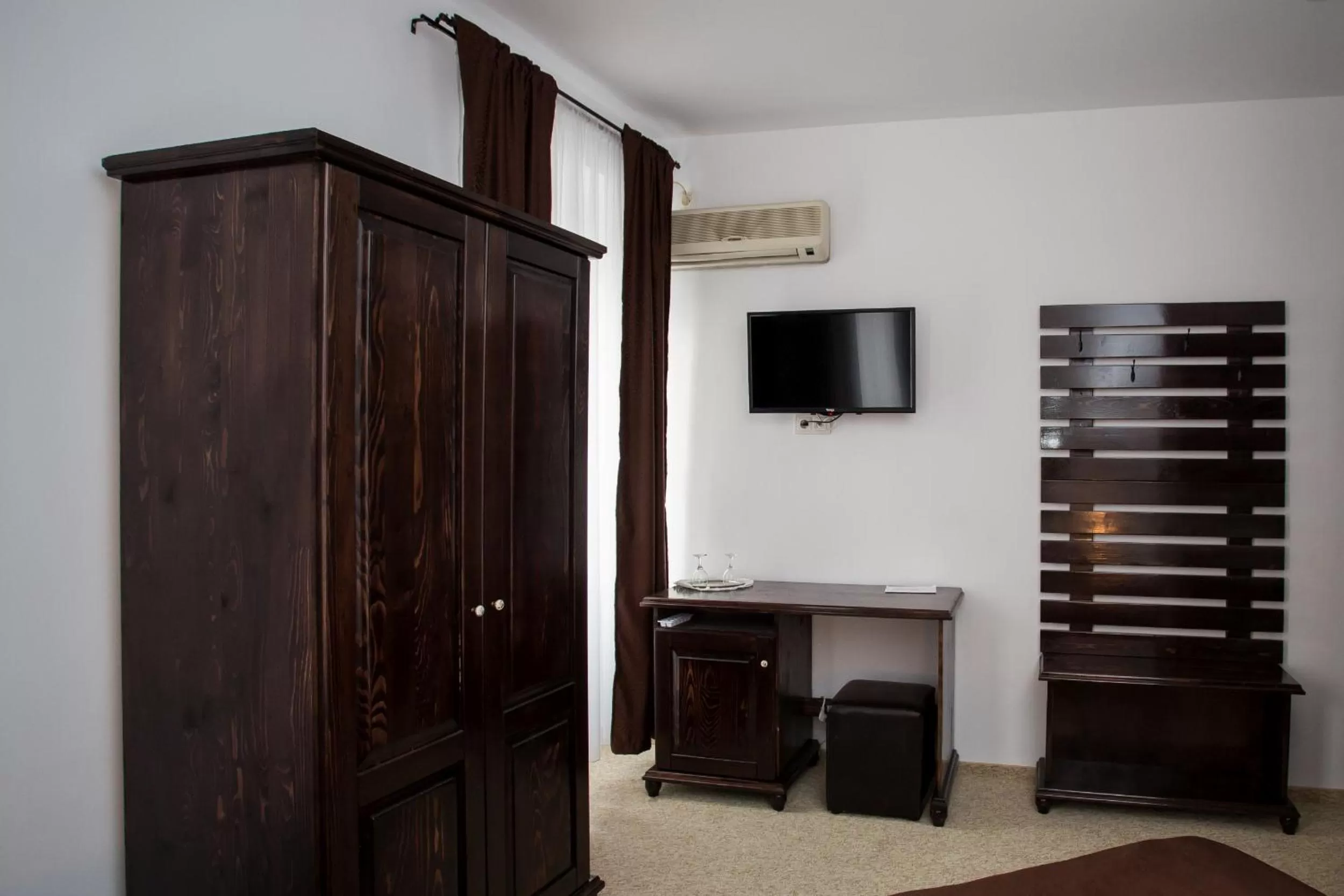 Decorative detail, TV/Entertainment Center in Cazare Turn Sebes