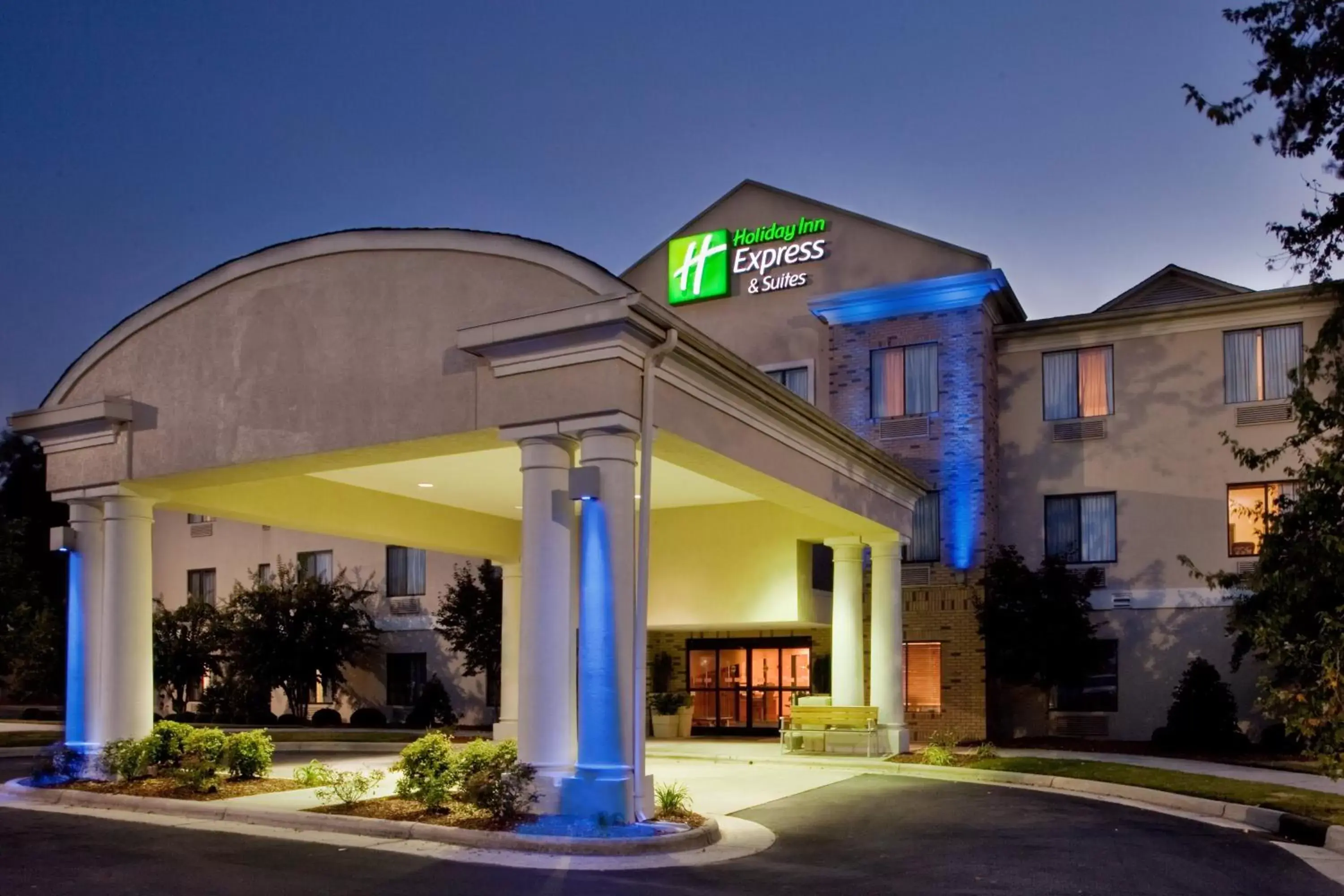 Property Building in Holiday Inn Express Hotel & Suites Kinston, an IHG Hotel