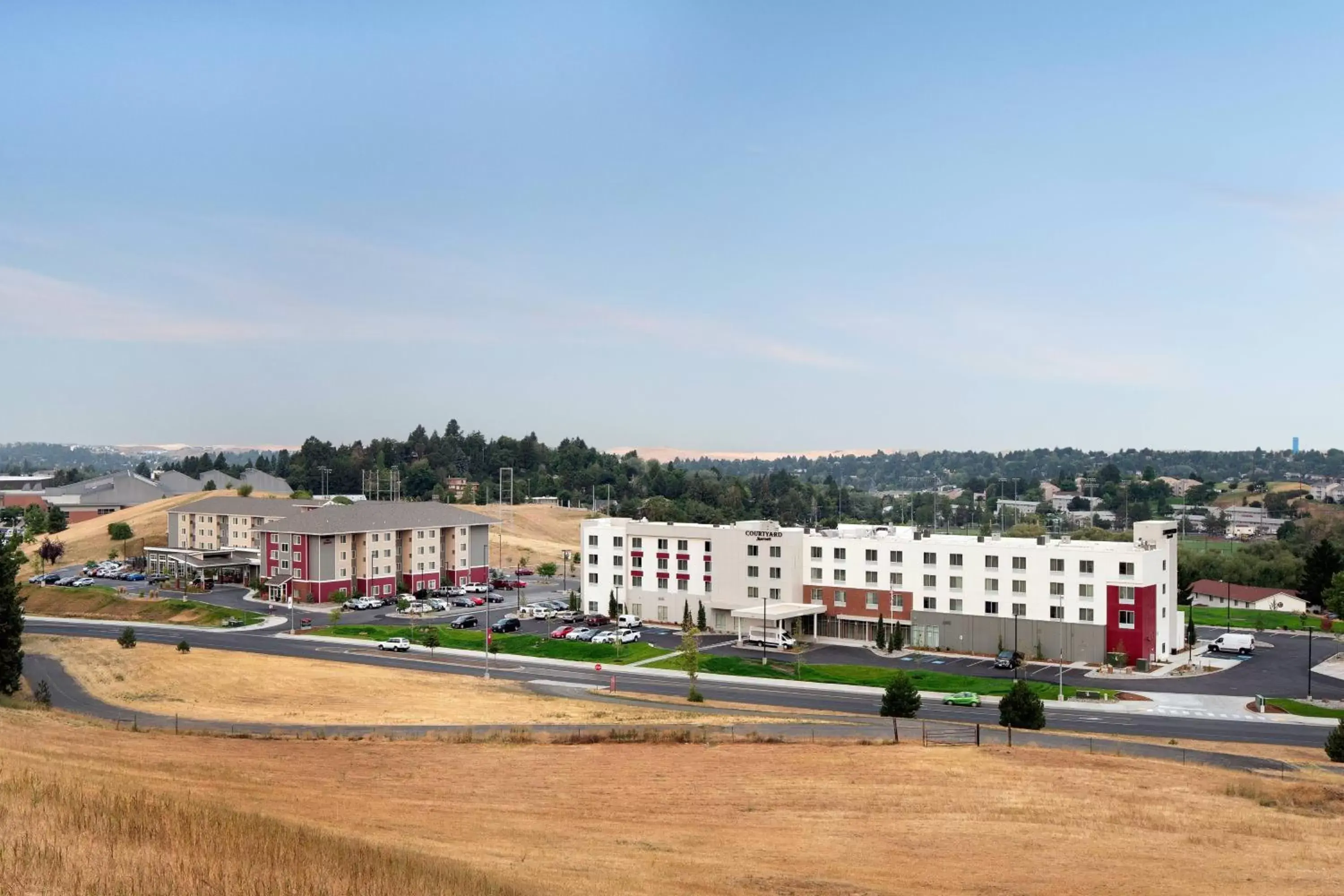 Property Building in Courtyard by Marriott Pullman