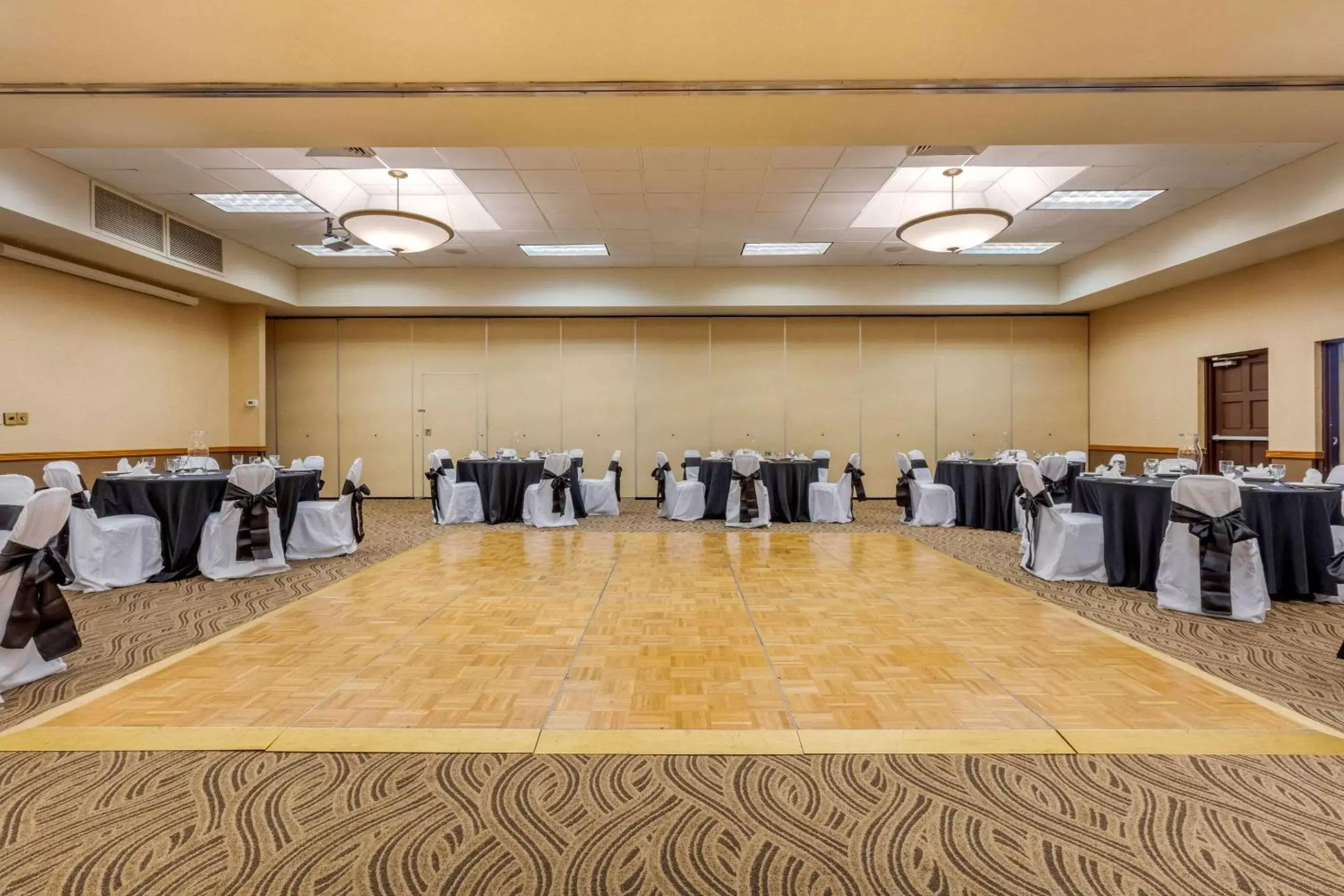 On site, Banquet Facilities in Quality Inn Exit 4 Clarksville