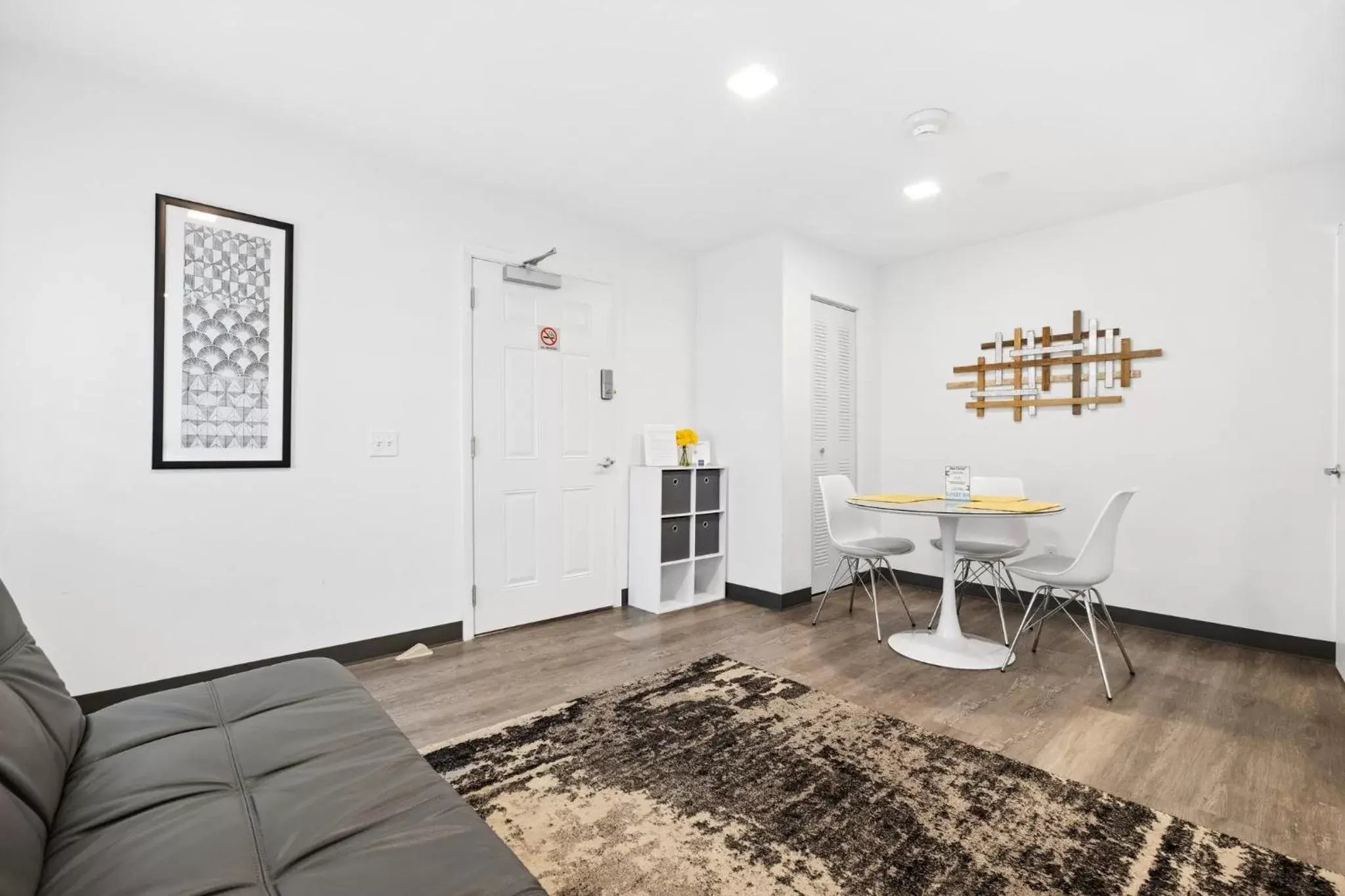 Living room, Seating Area in Sunset Inn-South Miami