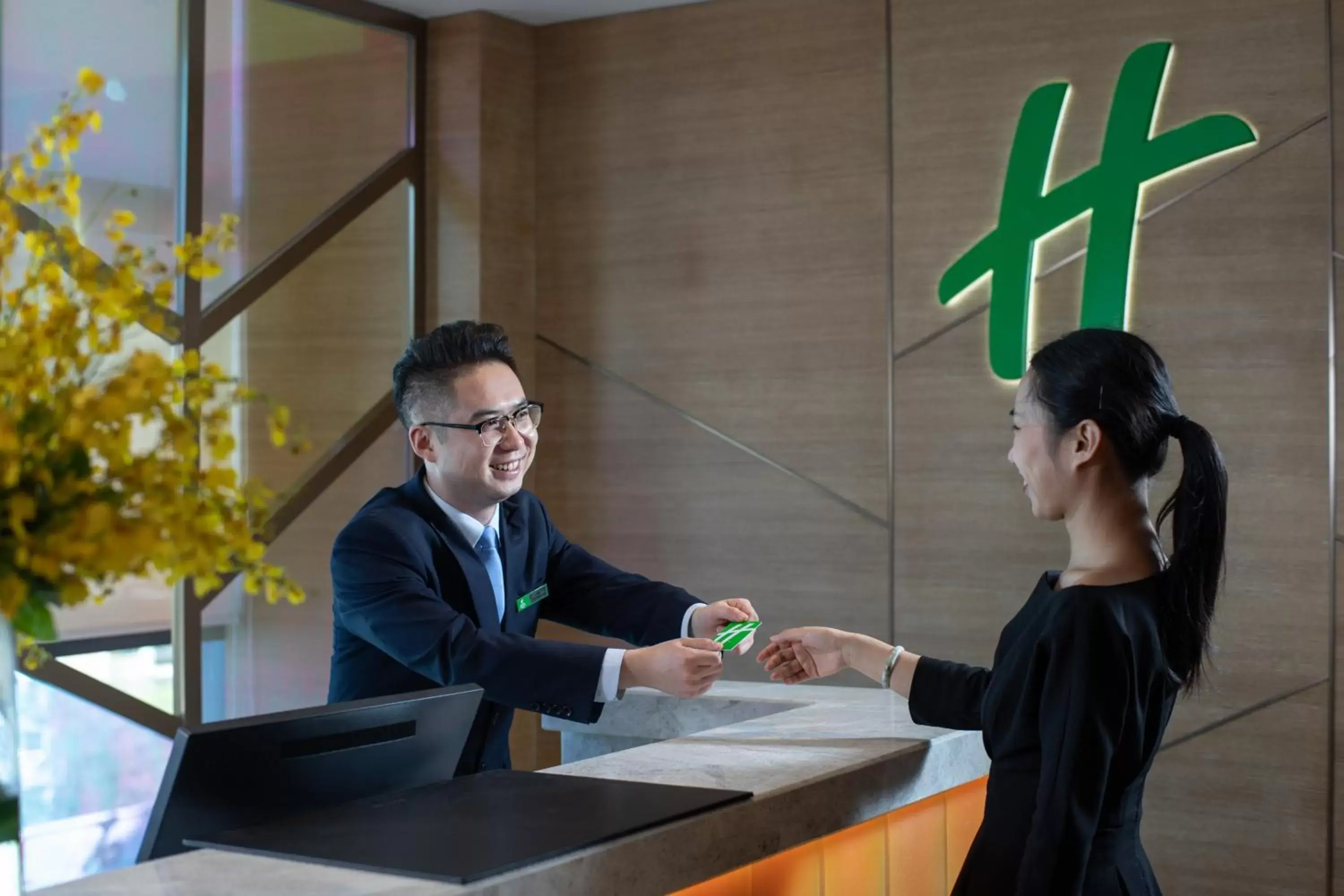 Lobby or reception in Holiday Inn & Suites Lanzhou Center, an IHG Hotel