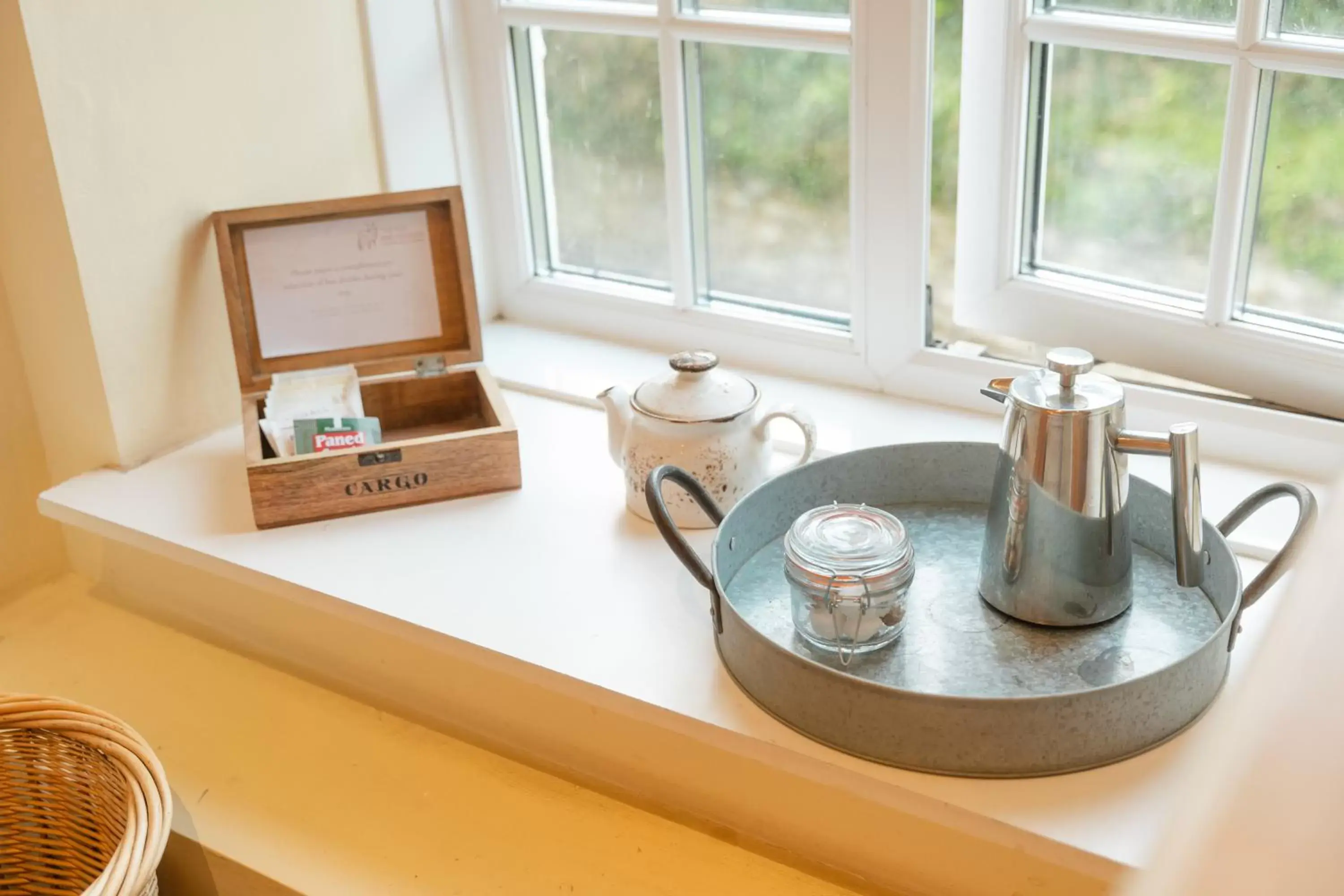 Coffee/tea facilities in Fox And Hounds Llancarfan