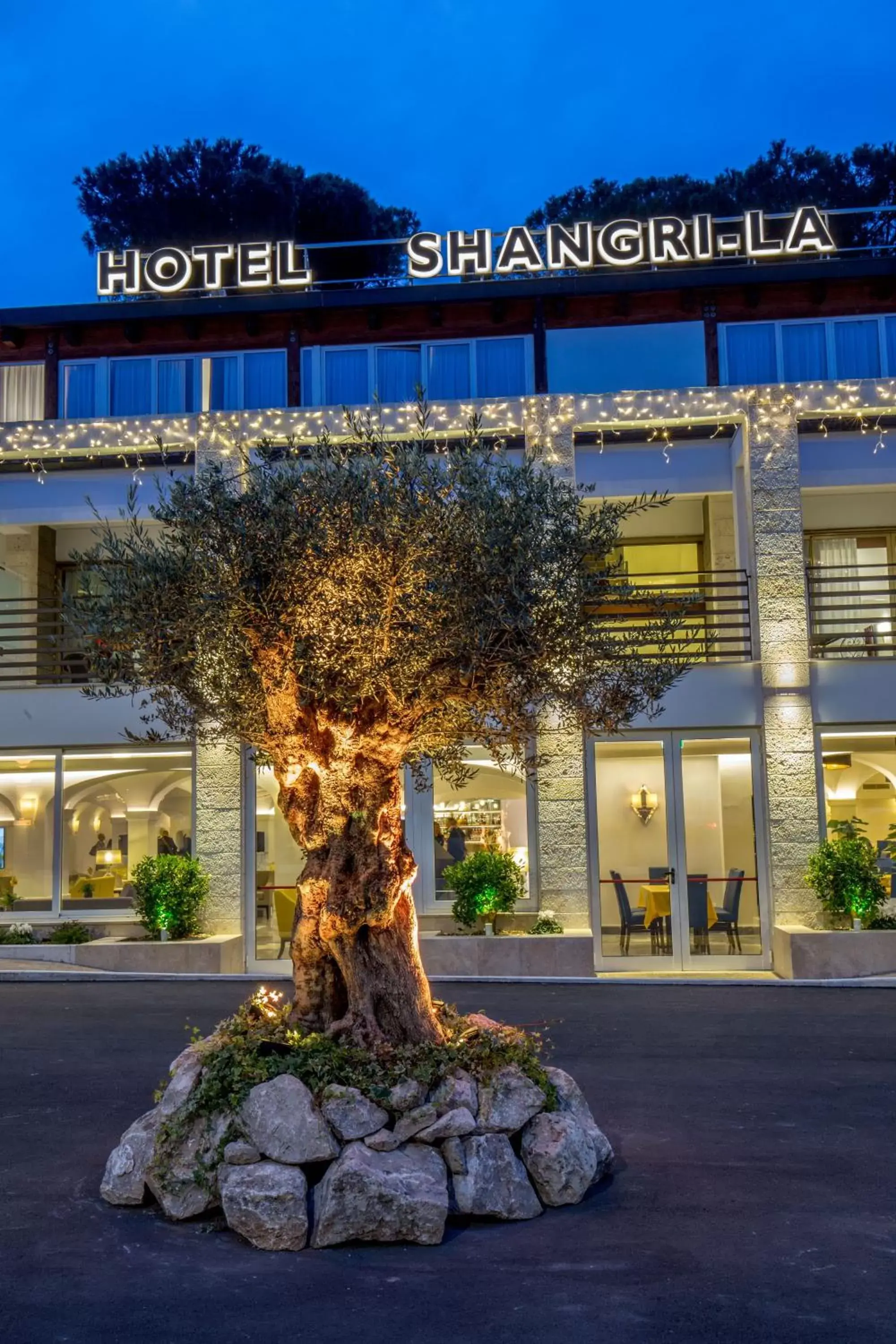 Property Building in Hotel Shangri-La Roma by OMNIA hotels