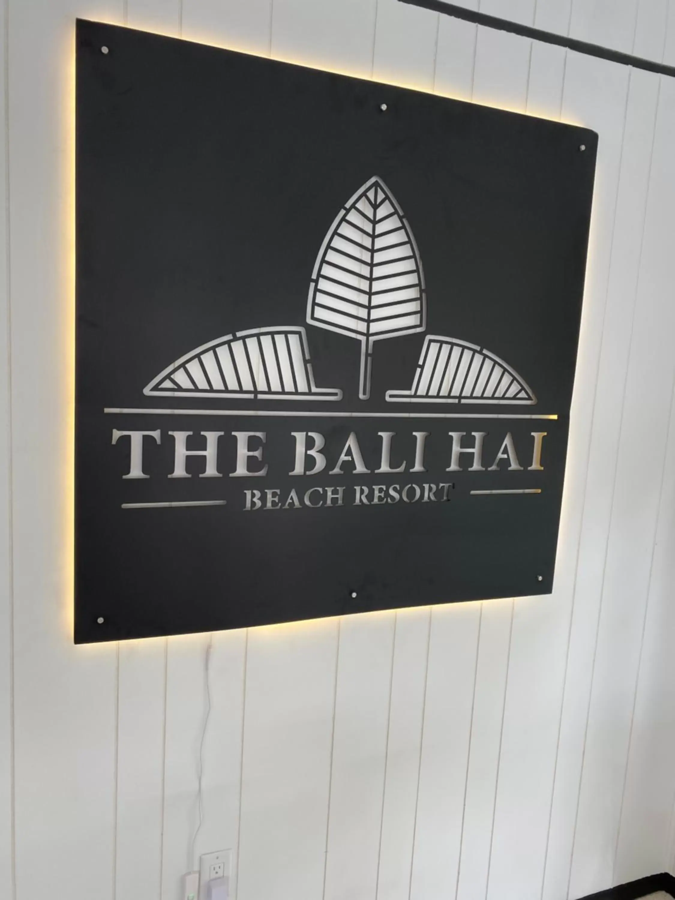 Restaurant/places to eat, Property Logo/Sign in Bali Hai Beachfront Resort and Spa