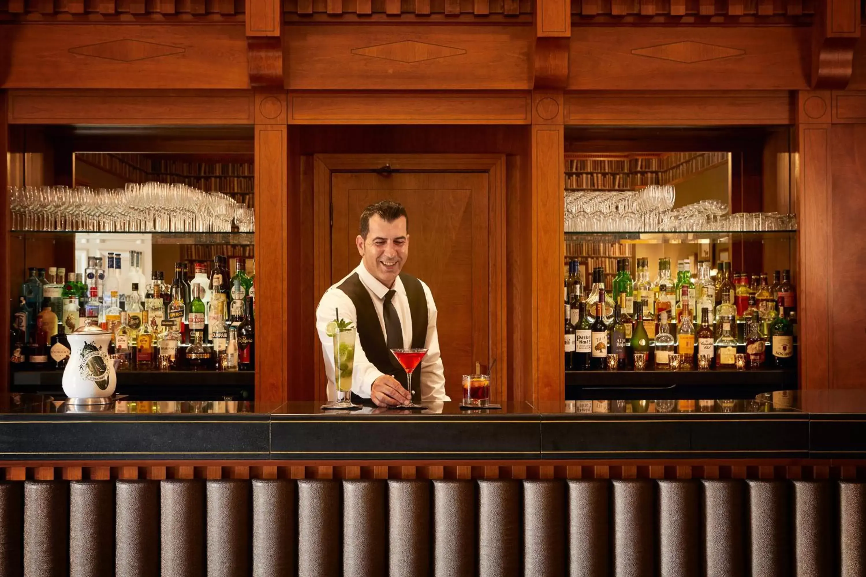 Lounge or bar in Macdonald Bath Spa Hotel
