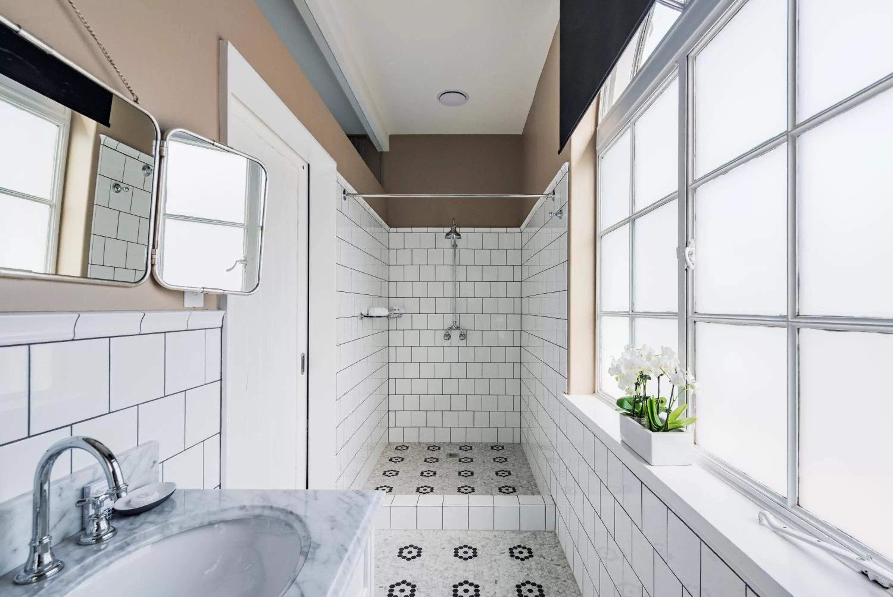 Bathroom in The North Sydney Hotel