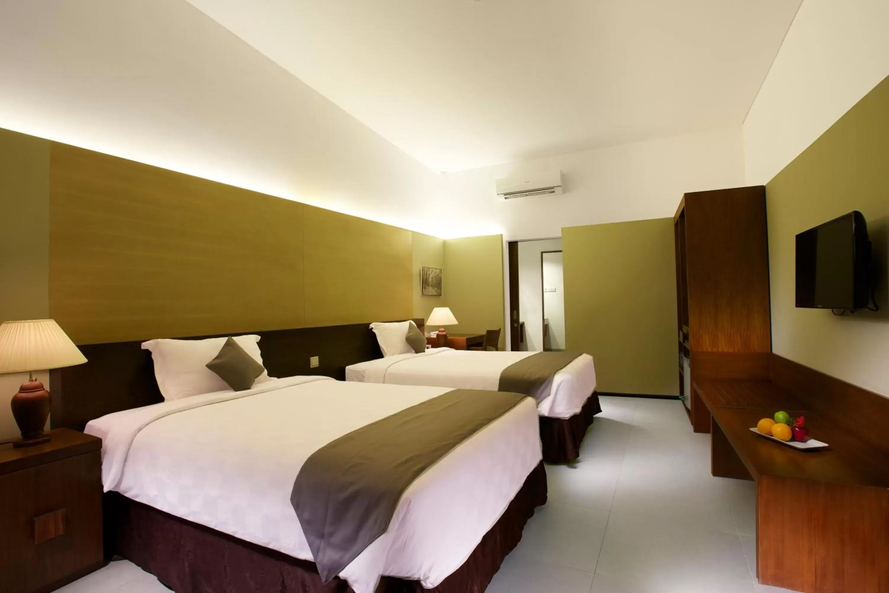 Bedroom, Bed in Hotel Neo+ Green Savana Sentul City