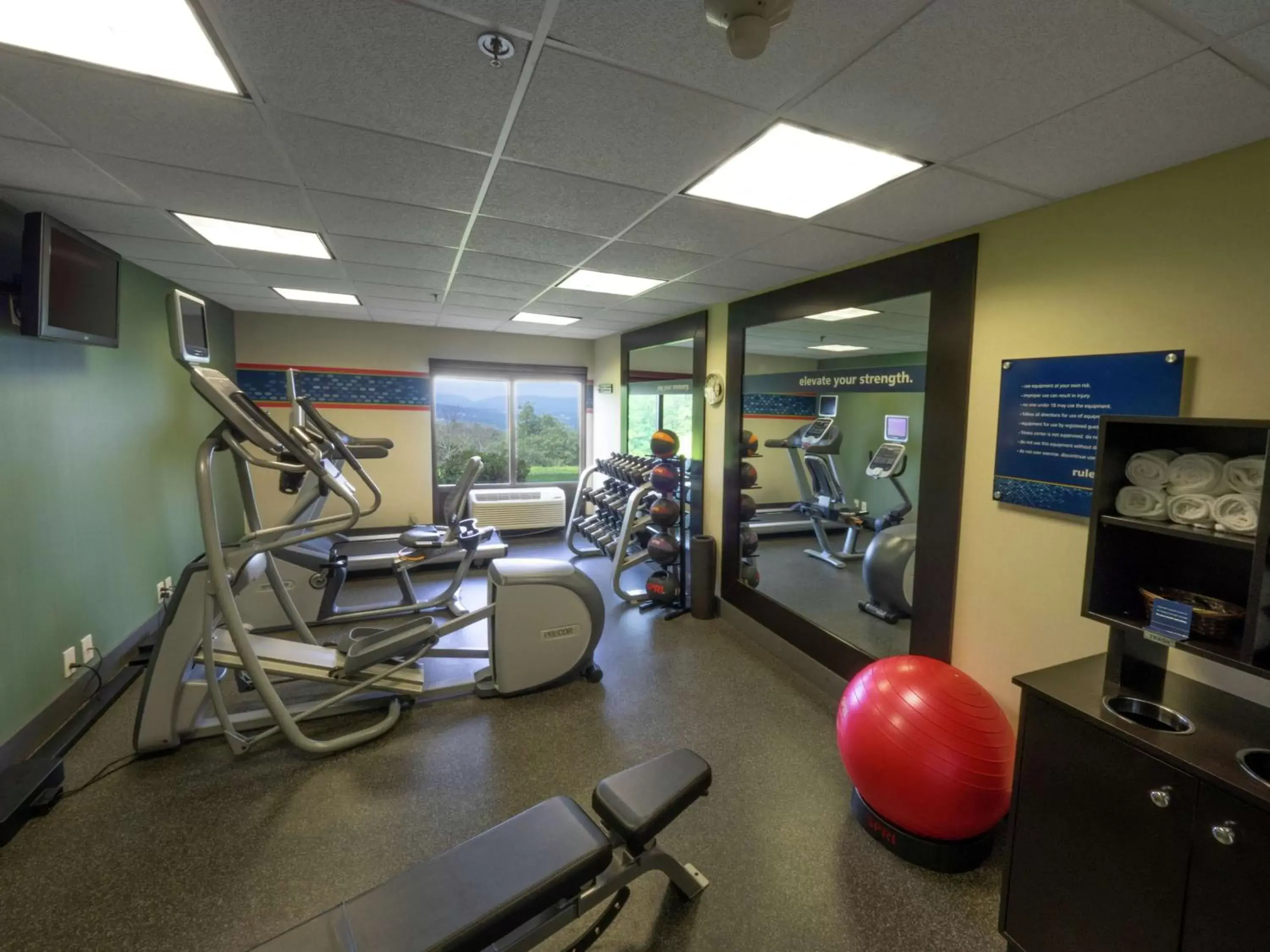 Fitness centre/facilities, Fitness Center/Facilities in Hampton Inn Hazleton