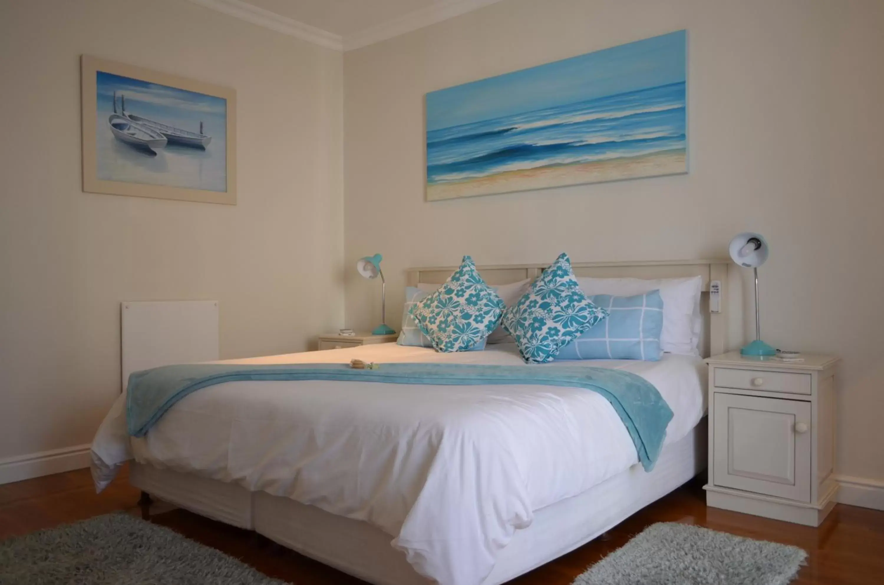 Deluxe Suite - single occupancy in On the Bay Deluxe Suite - single occupancy in On the Bay