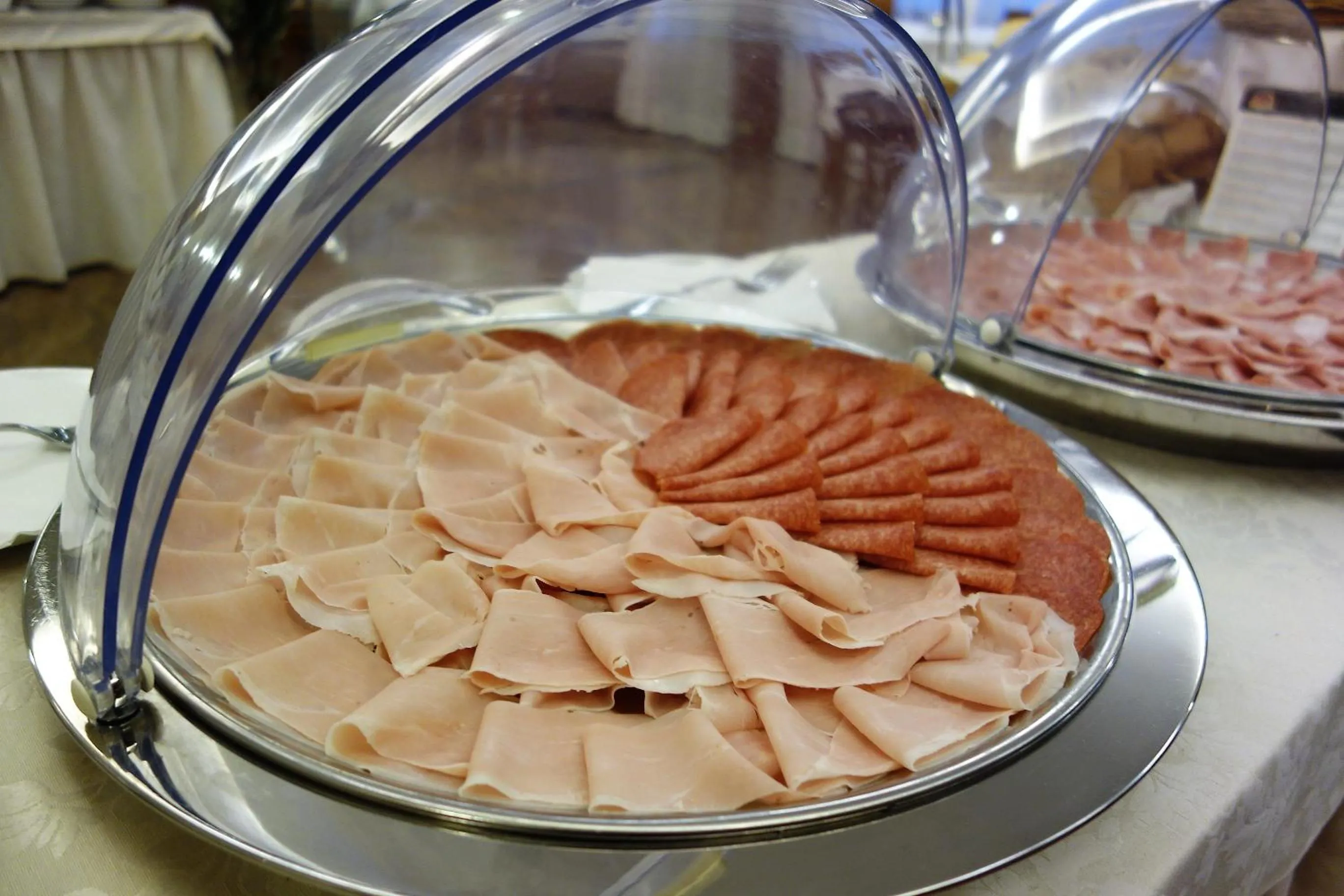 Restaurant/places to eat in Euromotel Croce Bianca