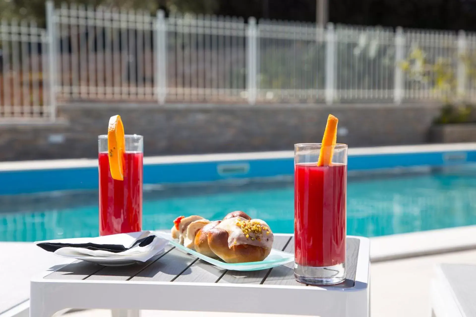 Food and drinks, Swimming Pool in Principe Alogna Hotel & SPA