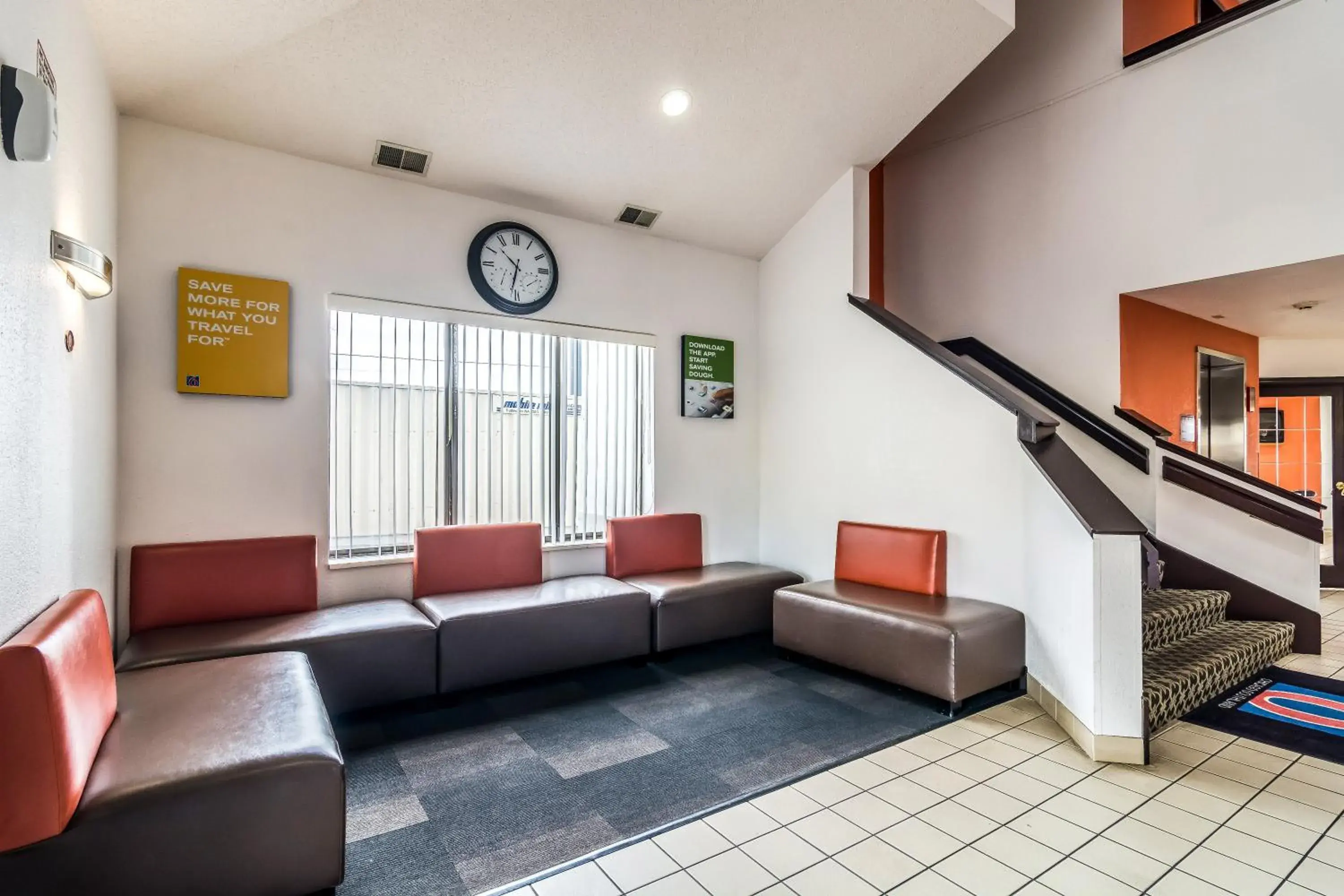 Lobby or reception, Seating Area in Motel 6-Harvey, IL