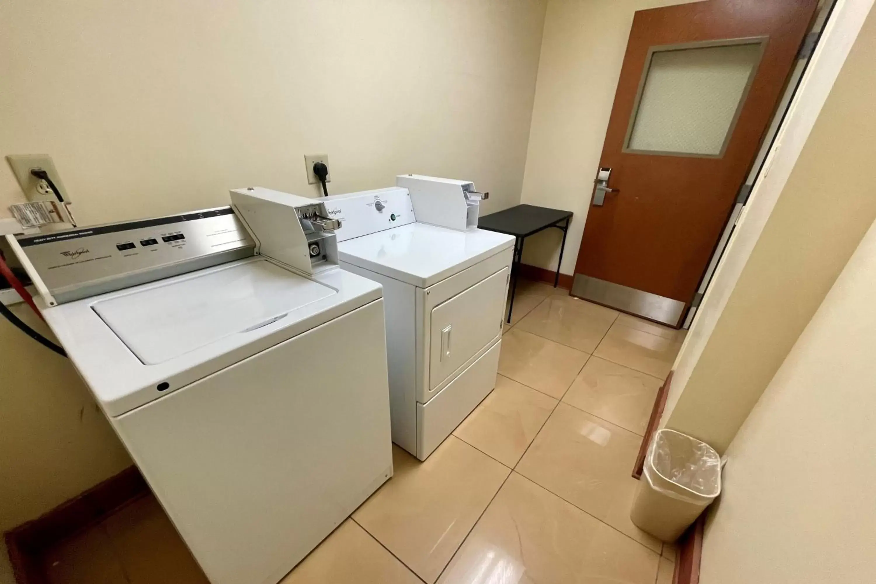 laundry, Kitchen/Kitchenette in Comfort Suites Augusta Riverwatch