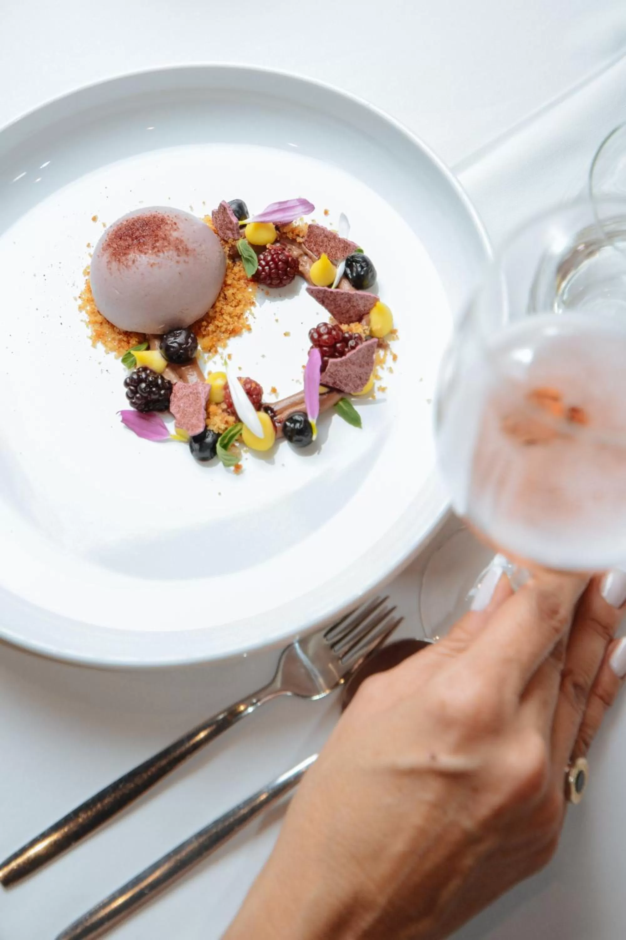 Restaurant/places to eat in DiplomaticHotel