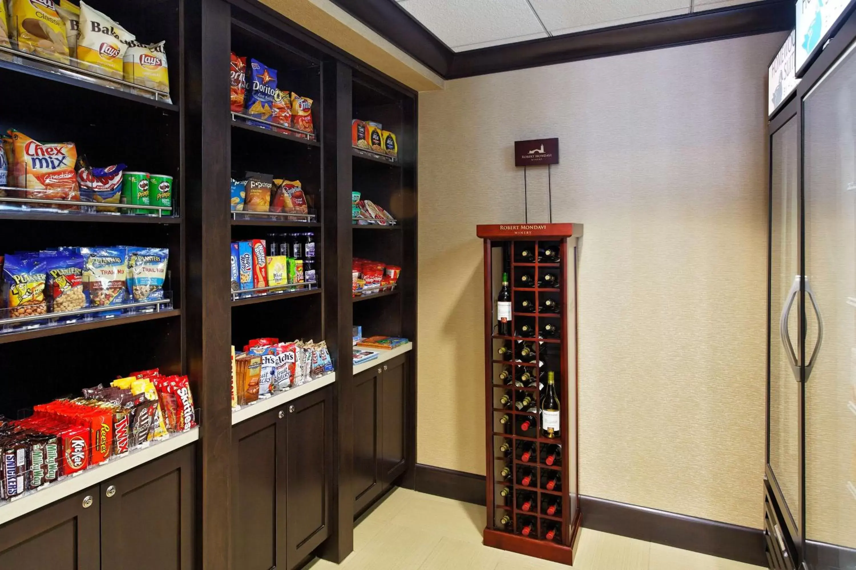 Restaurant/places to eat, Supermarket/Shops in Homewood Suites by Hilton Orlando Airport
