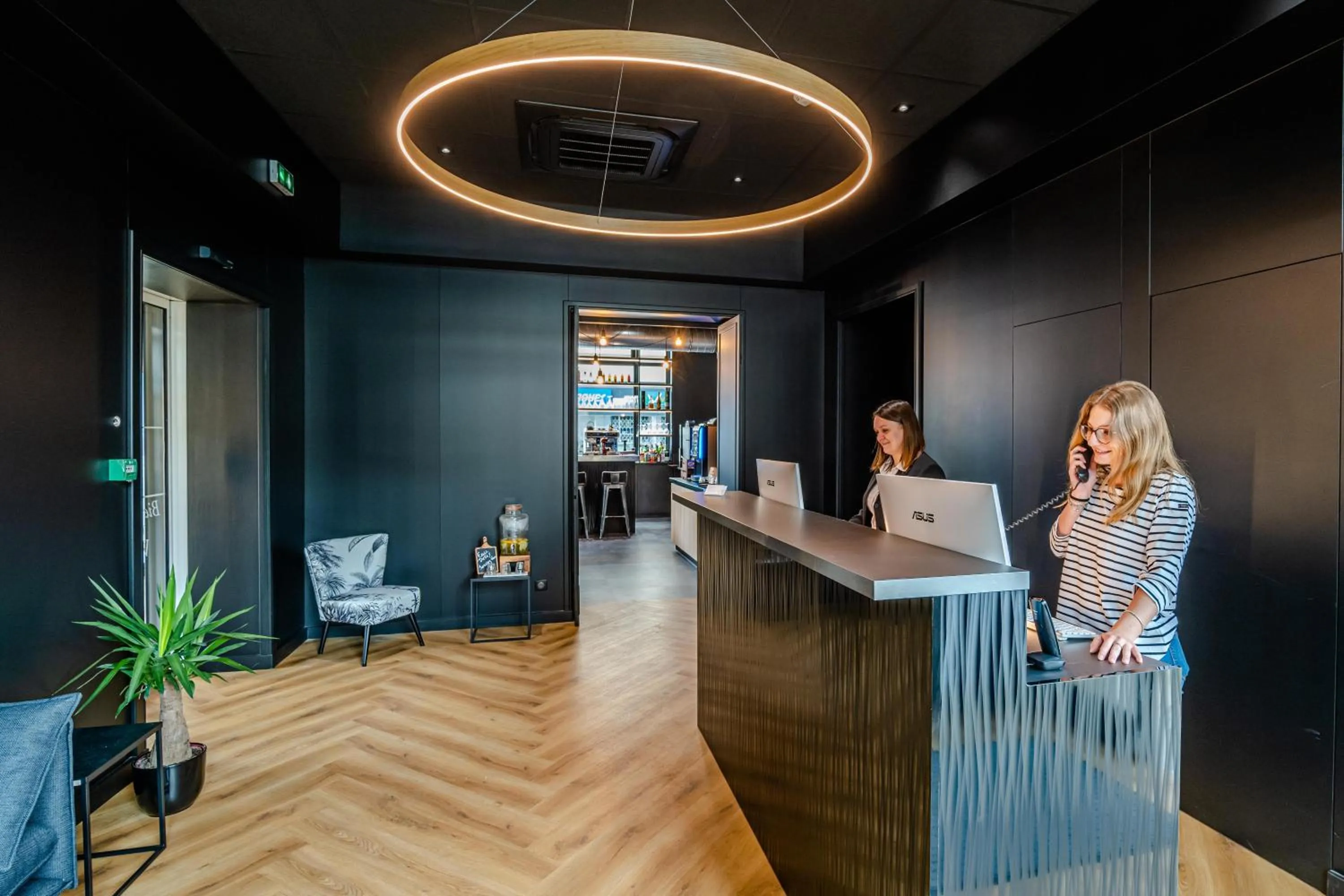 Lobby or reception in Campanile Caen Centre Gare