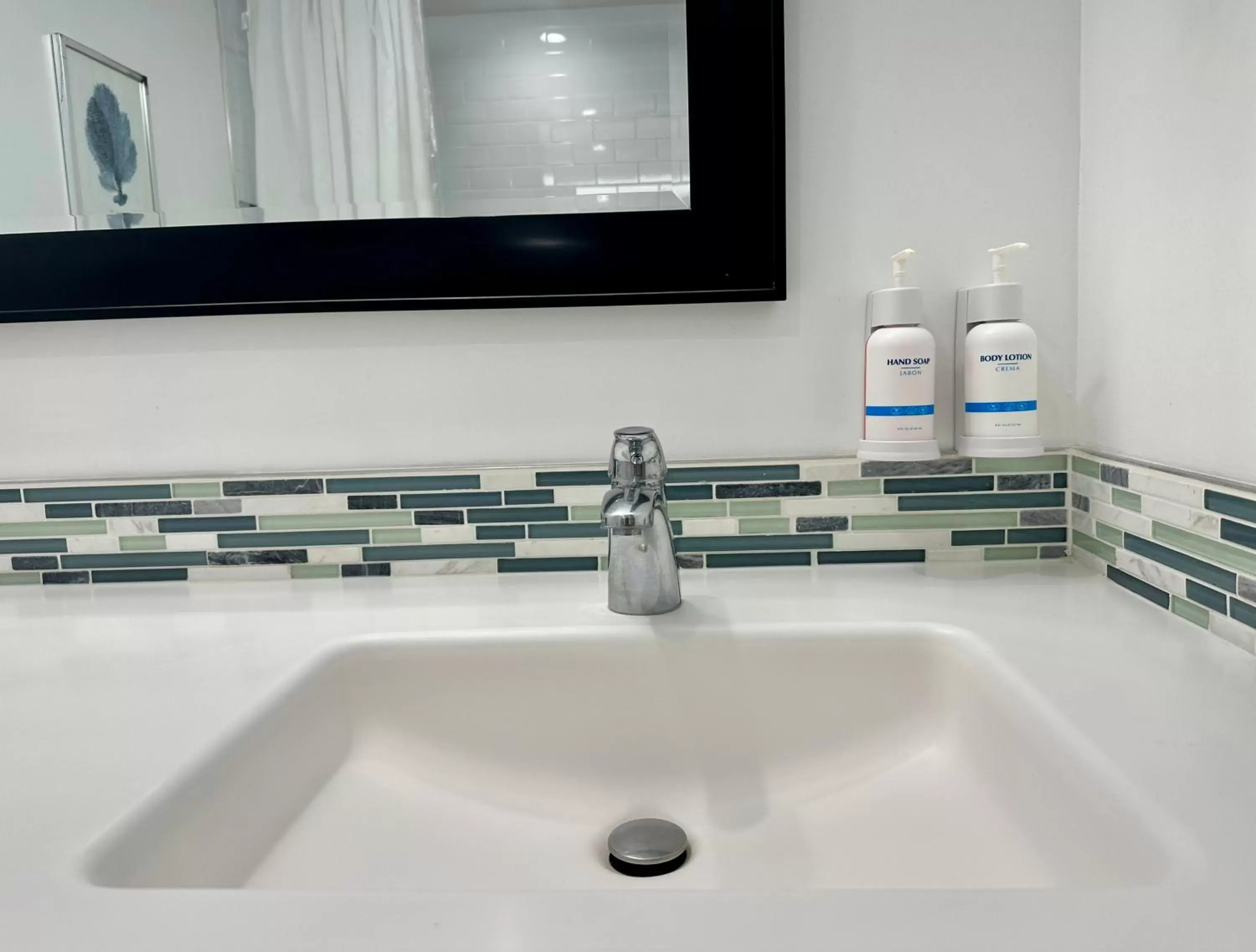 Bathroom in The Pacific Inn