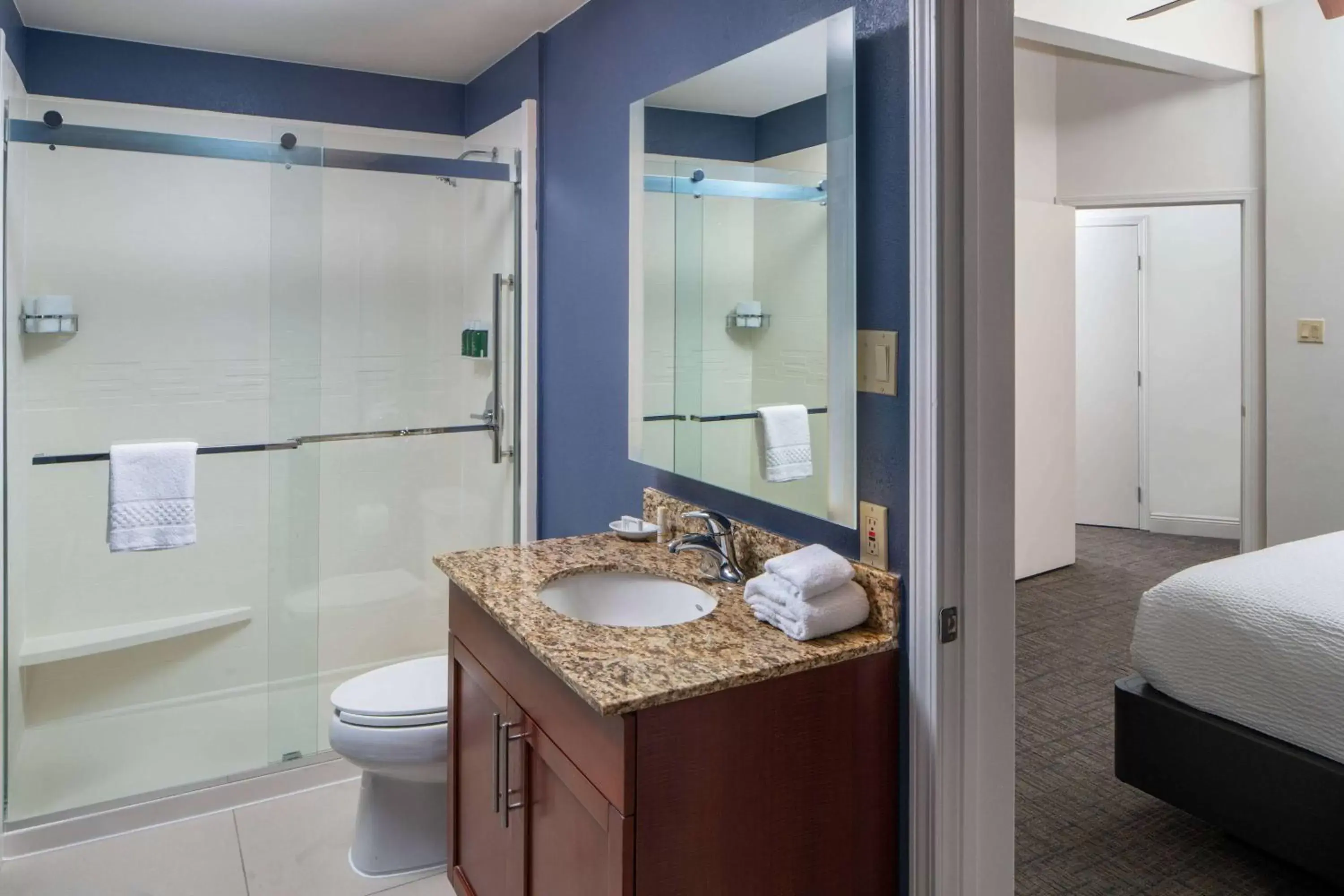 Bathroom in Sonesta ES Suites New Orleans Convention Center