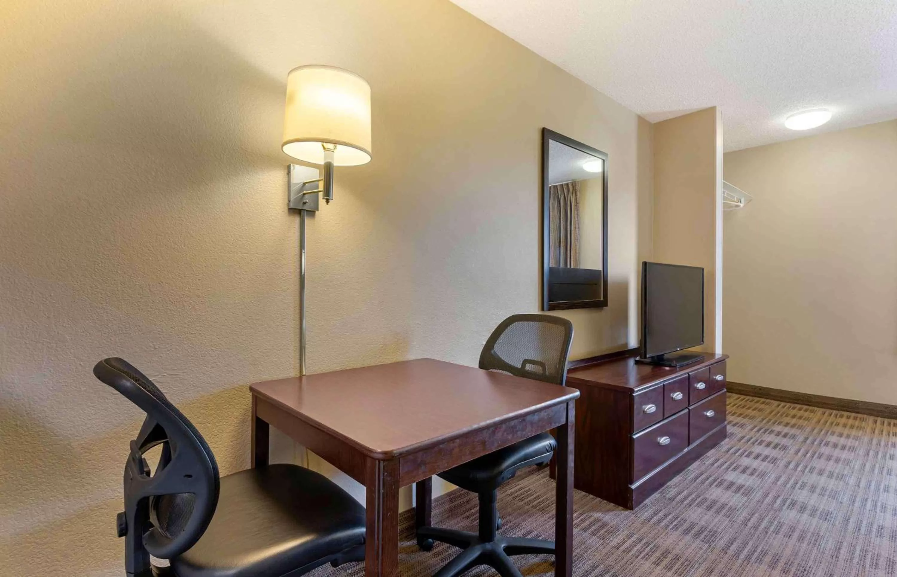 Bedroom in Extended Stay America Suites - Livermore - Airway Blvd