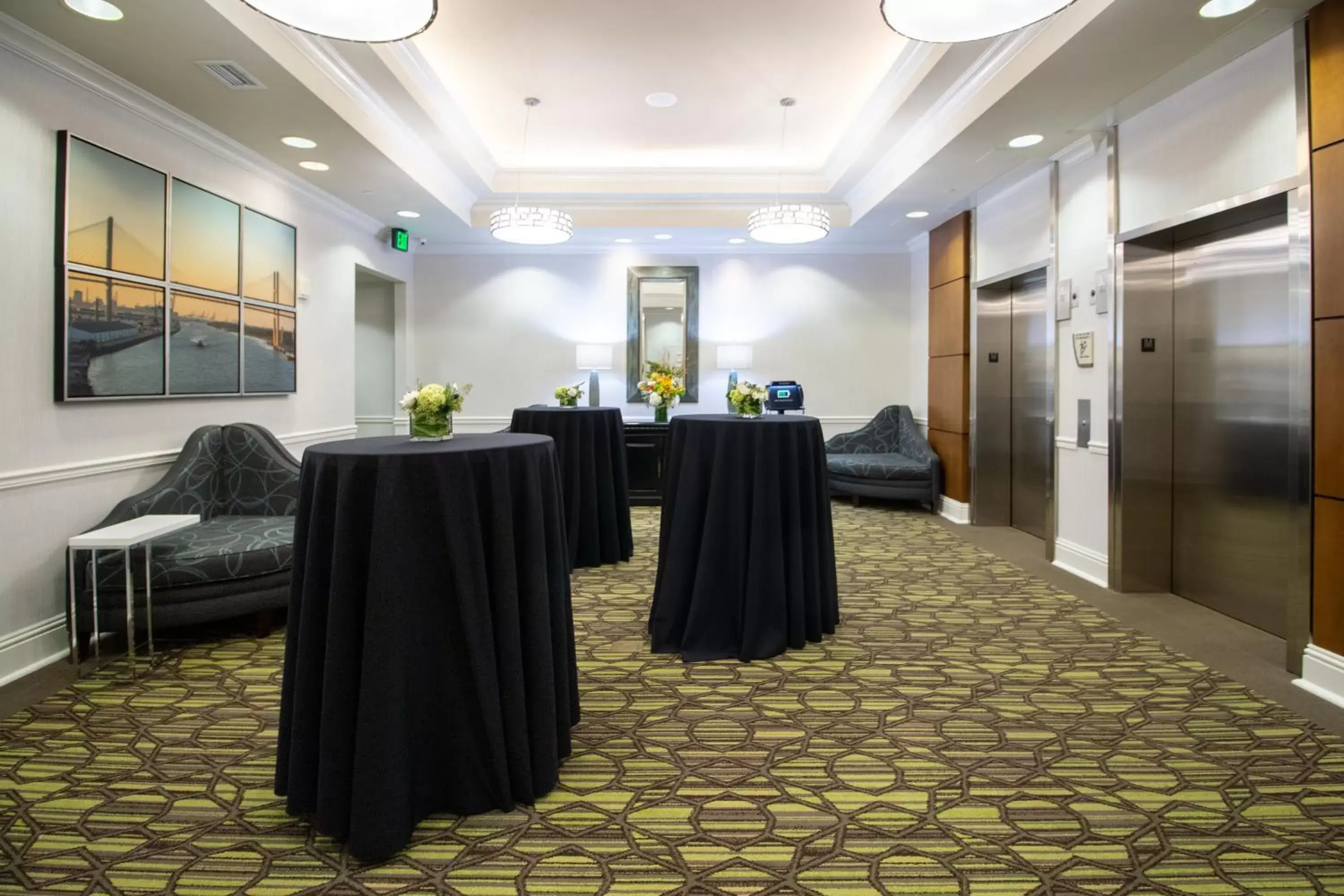 Meeting/conference room, Banquet Facilities in Holiday Inn Express Savannah - Historic District, an IHG Hotel