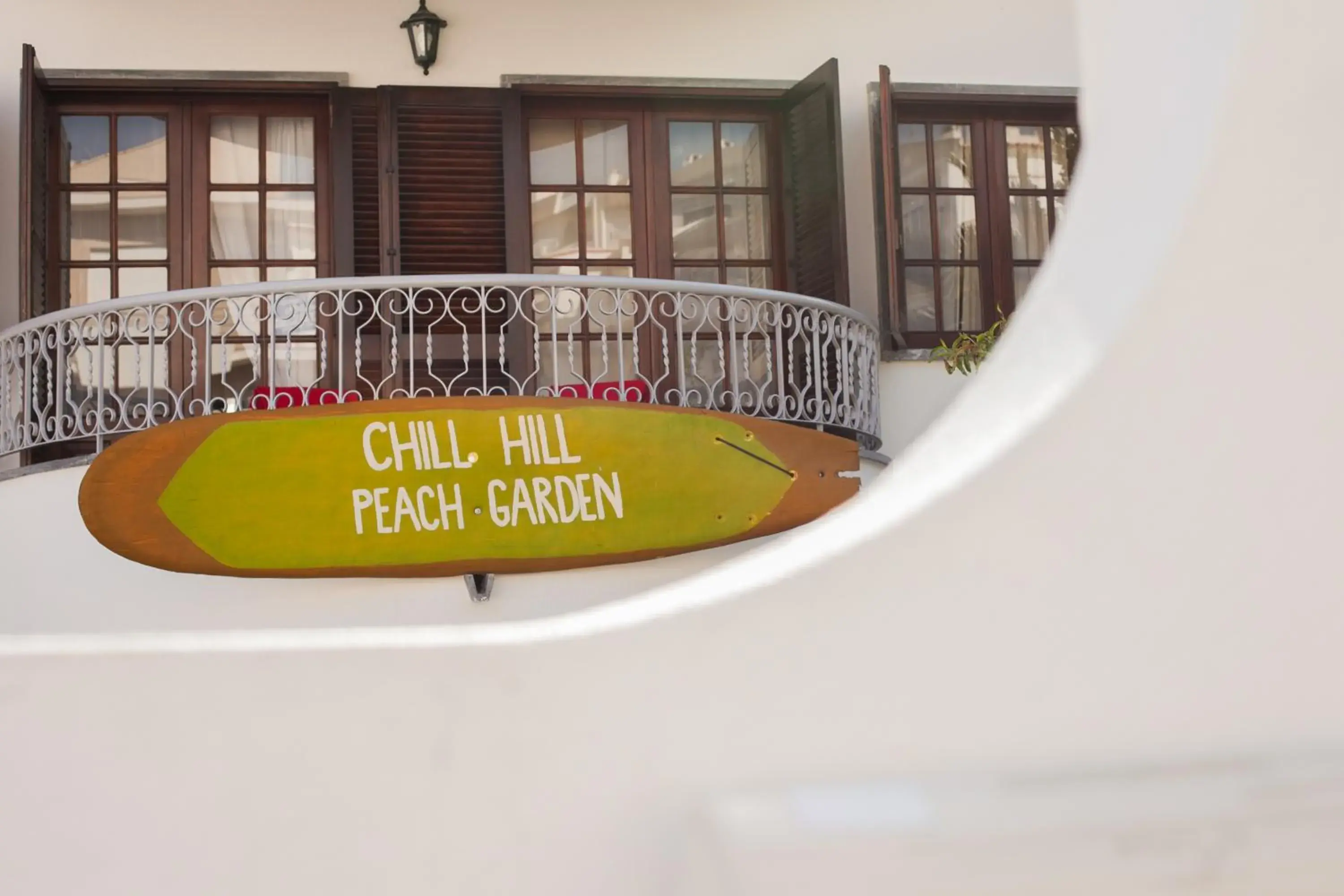 Facade/entrance in Ericeira Chill Hill Hostel & Private Rooms - Peach Garden