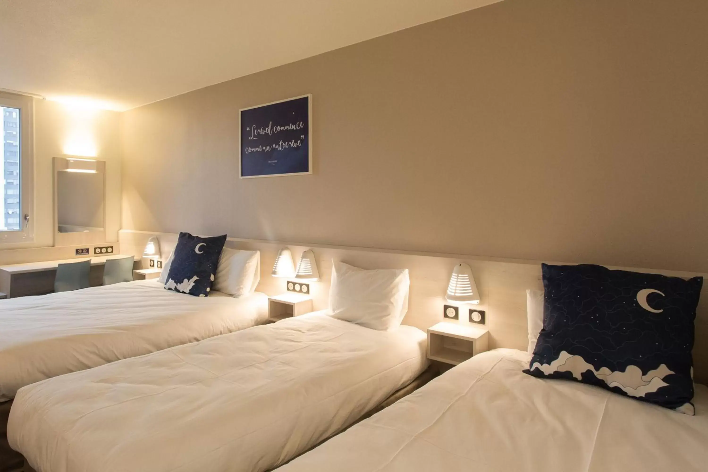 Bedroom, Bed in ACE Hôtel Lyon Vénissieux Parc des Expositions