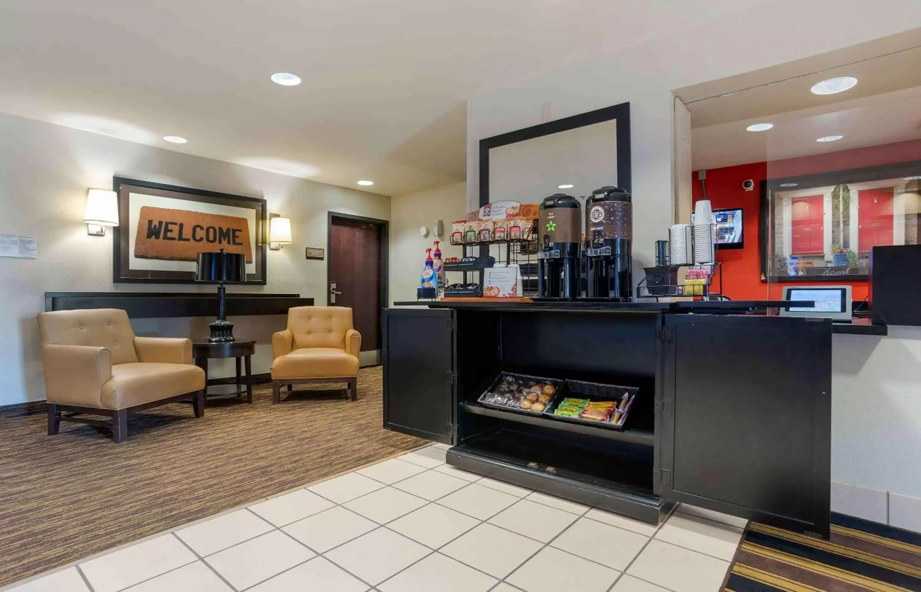 Breakfast in Extended Stay America Suites - New Orleans - Metairie