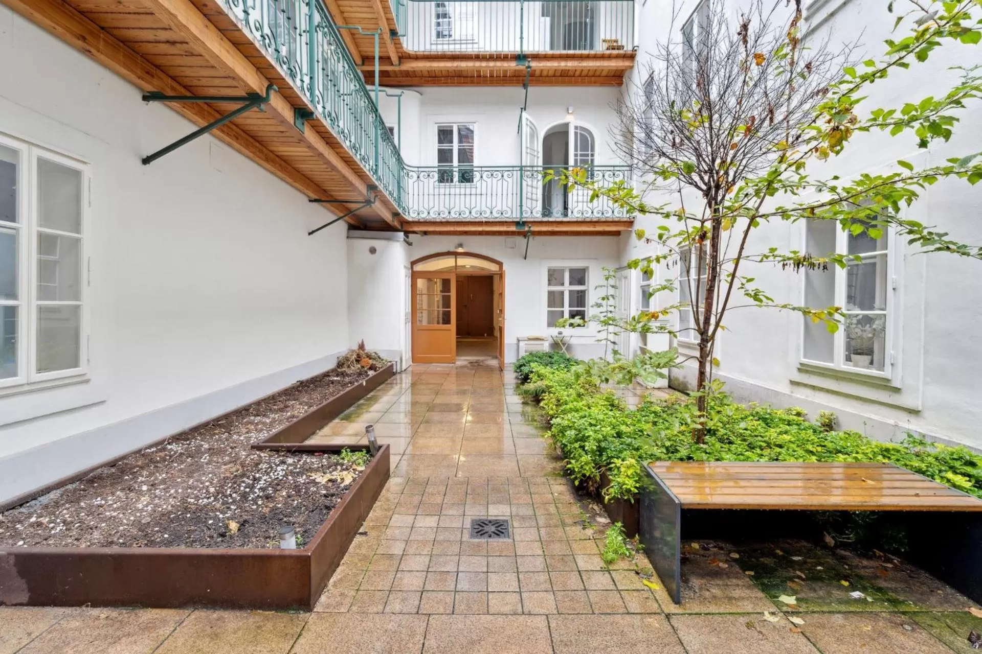 Patio, Property Building in Florian's apartments in Mariahilf Vienna