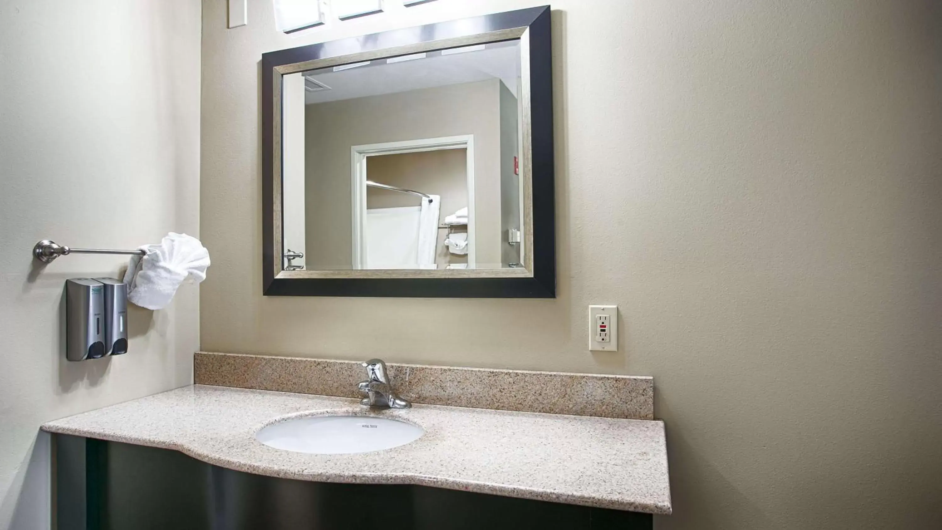 Bathroom in Best Western Plus Pioneer Park Inn