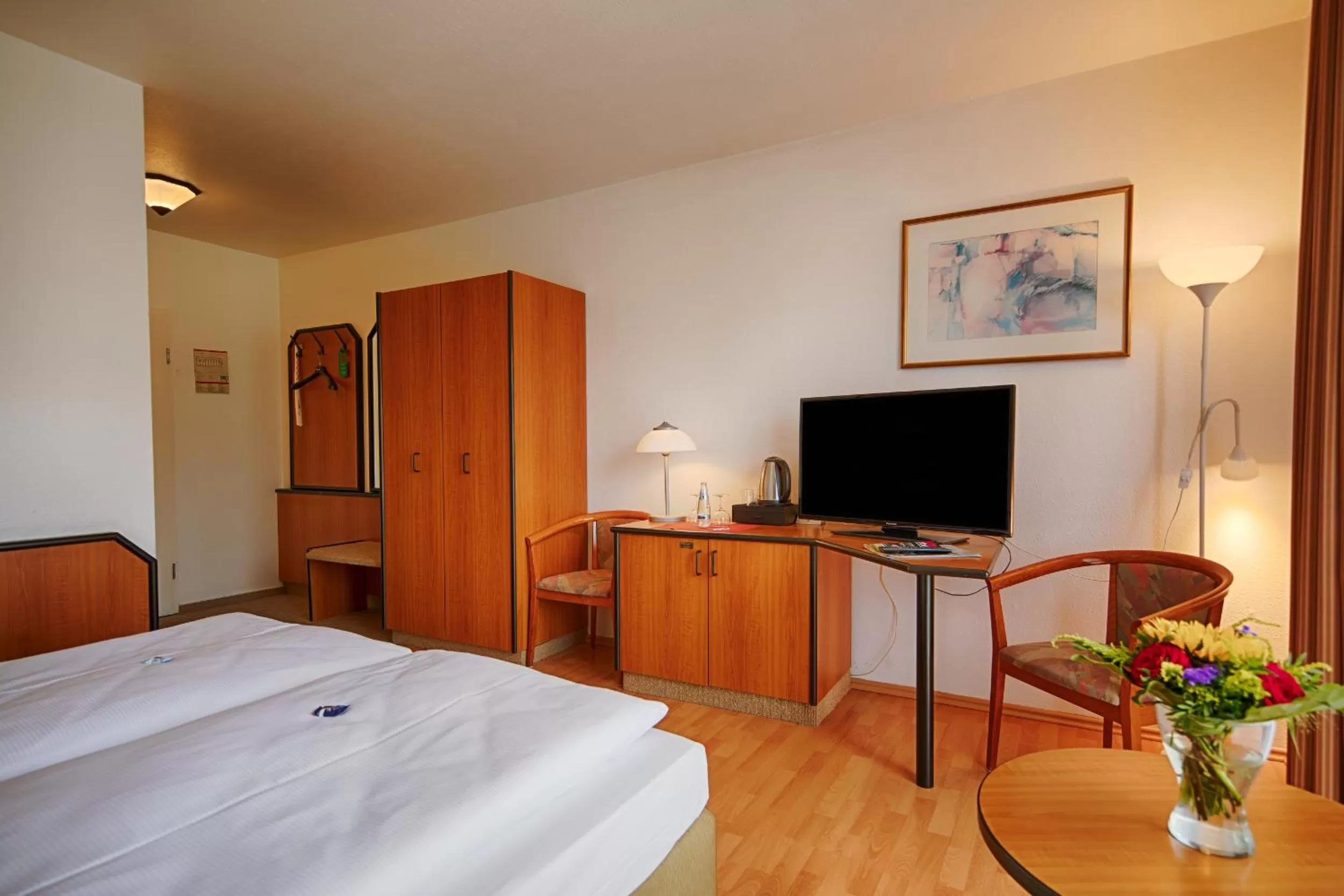 Bedroom, Bed in Comfort Hotel Bernau