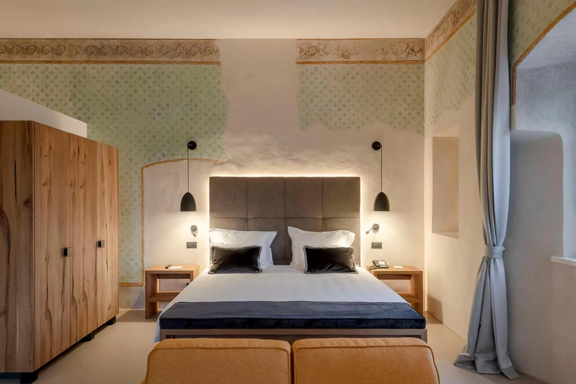 Bedroom, Bed in Castel Hörtenberg