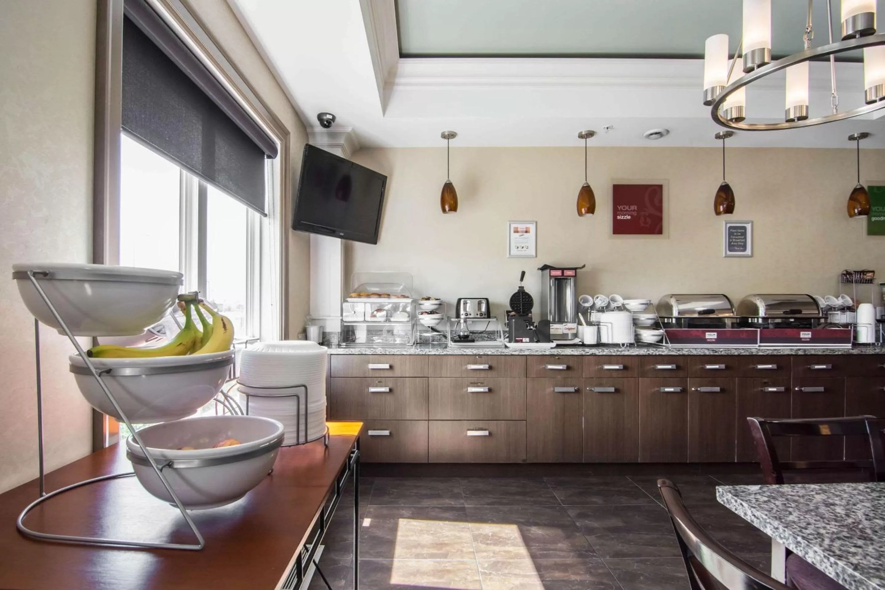 Restaurant/places to eat in Comfort Inn & Suites