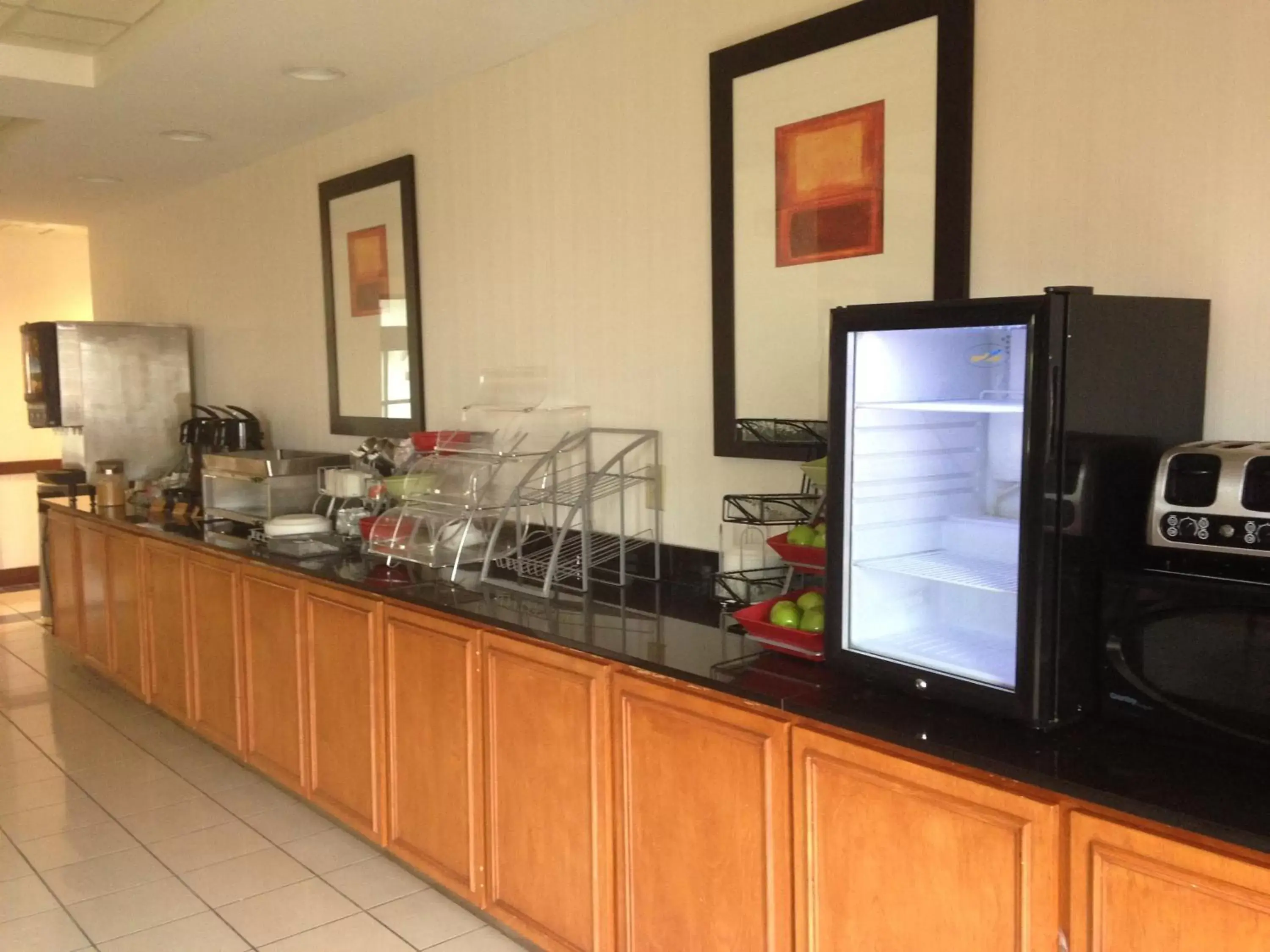 Restaurant/places to eat in Wingate by Wyndham Augusta Fort Eisenhower Restaurant/places to eat in Wingate by Wyndham Augusta Fort Eisenhower