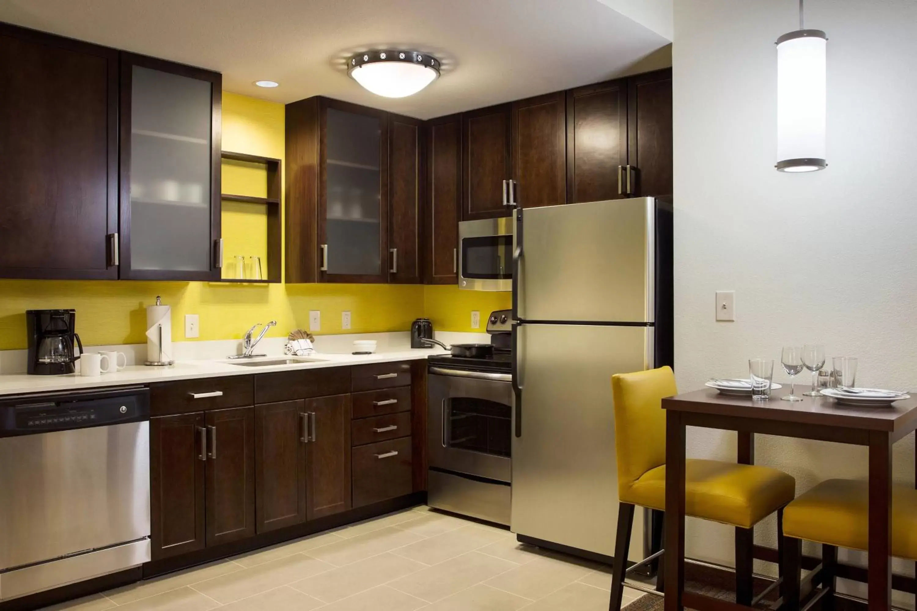Kitchen or kitchenette, Kitchen/Kitchenette in Residence Inn by Marriott Tempe Downtown/University